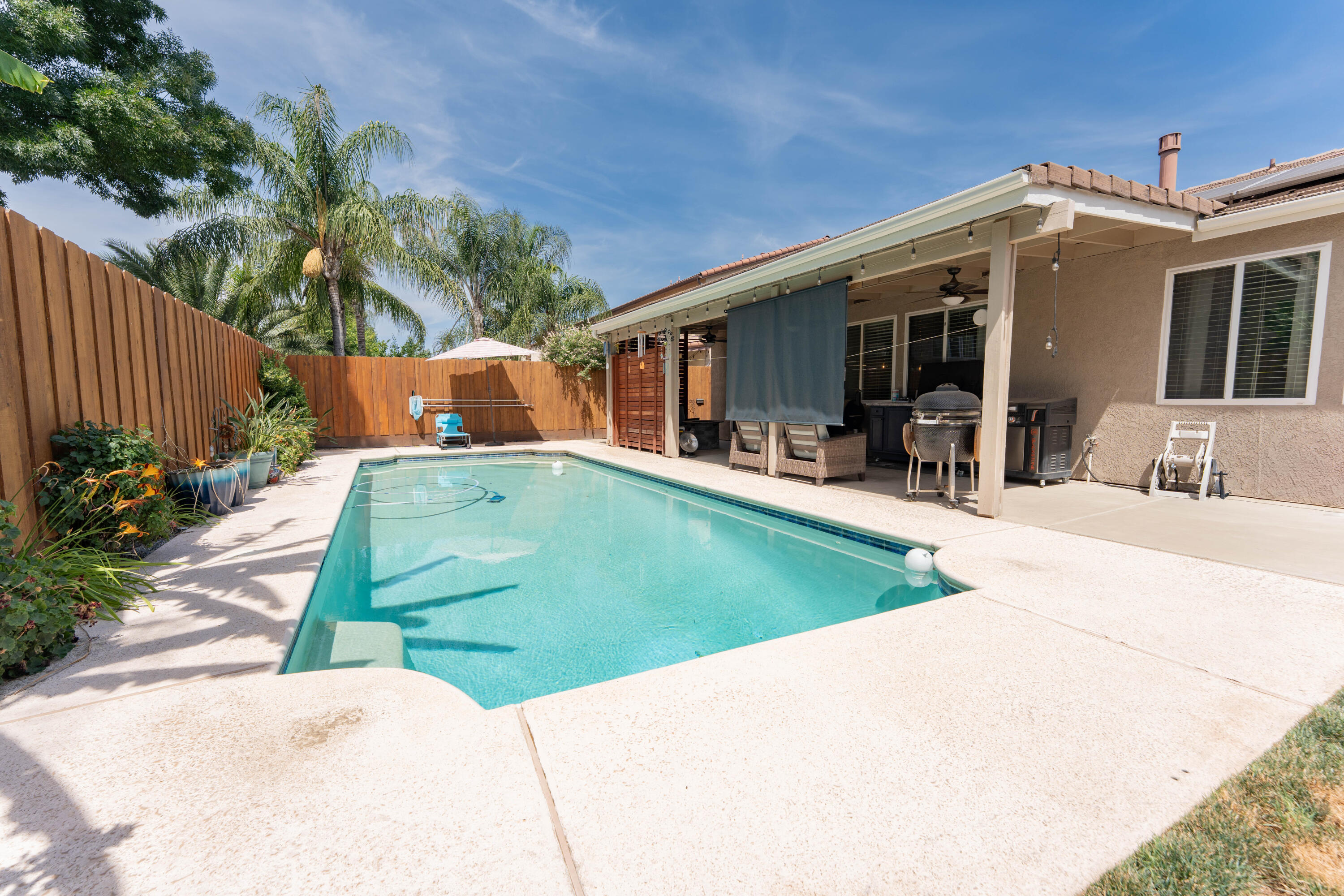 5843 W Clinton Ave, Visalia, CA 93291
