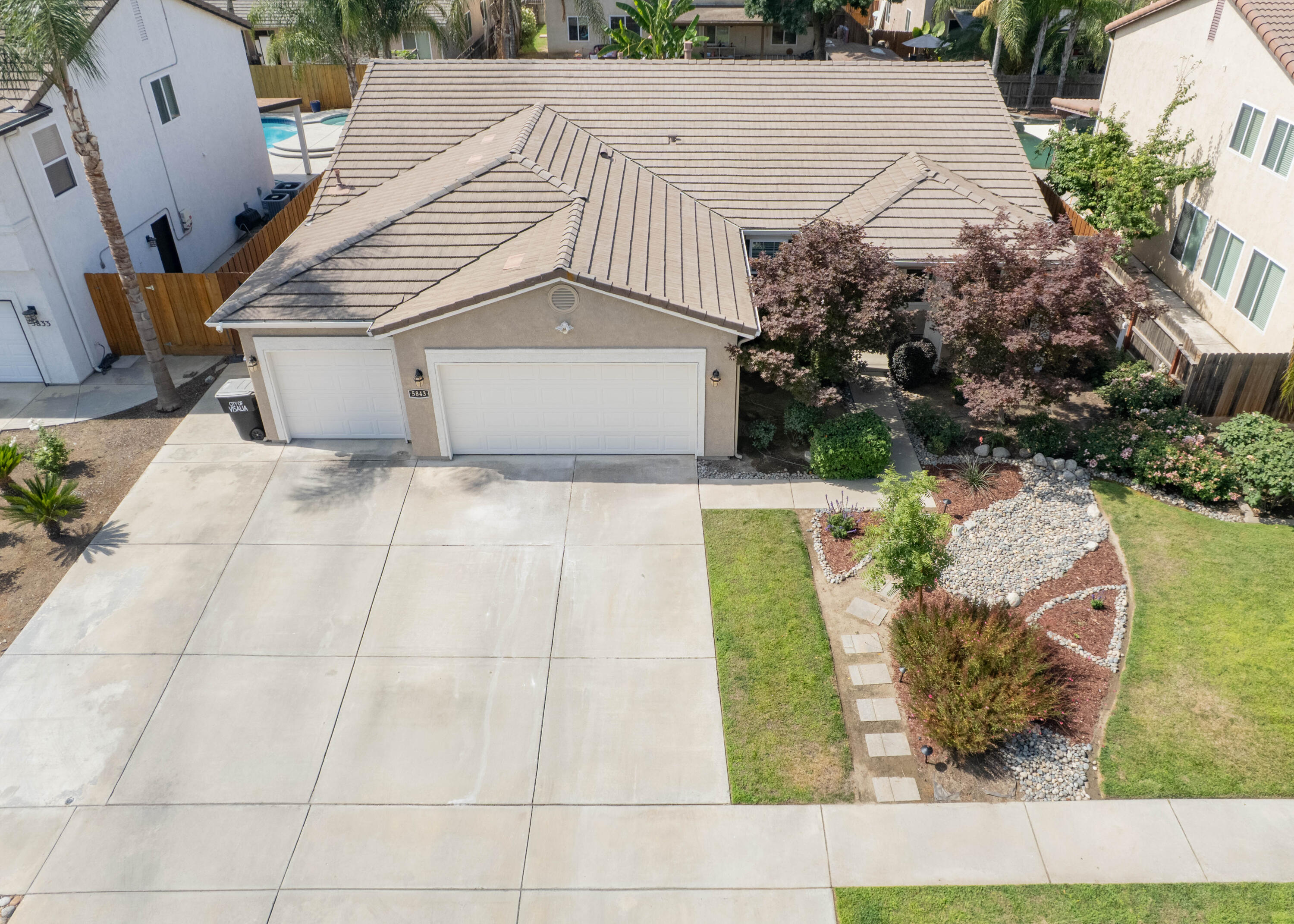5843 W Clinton Ave, Visalia, CA 93291