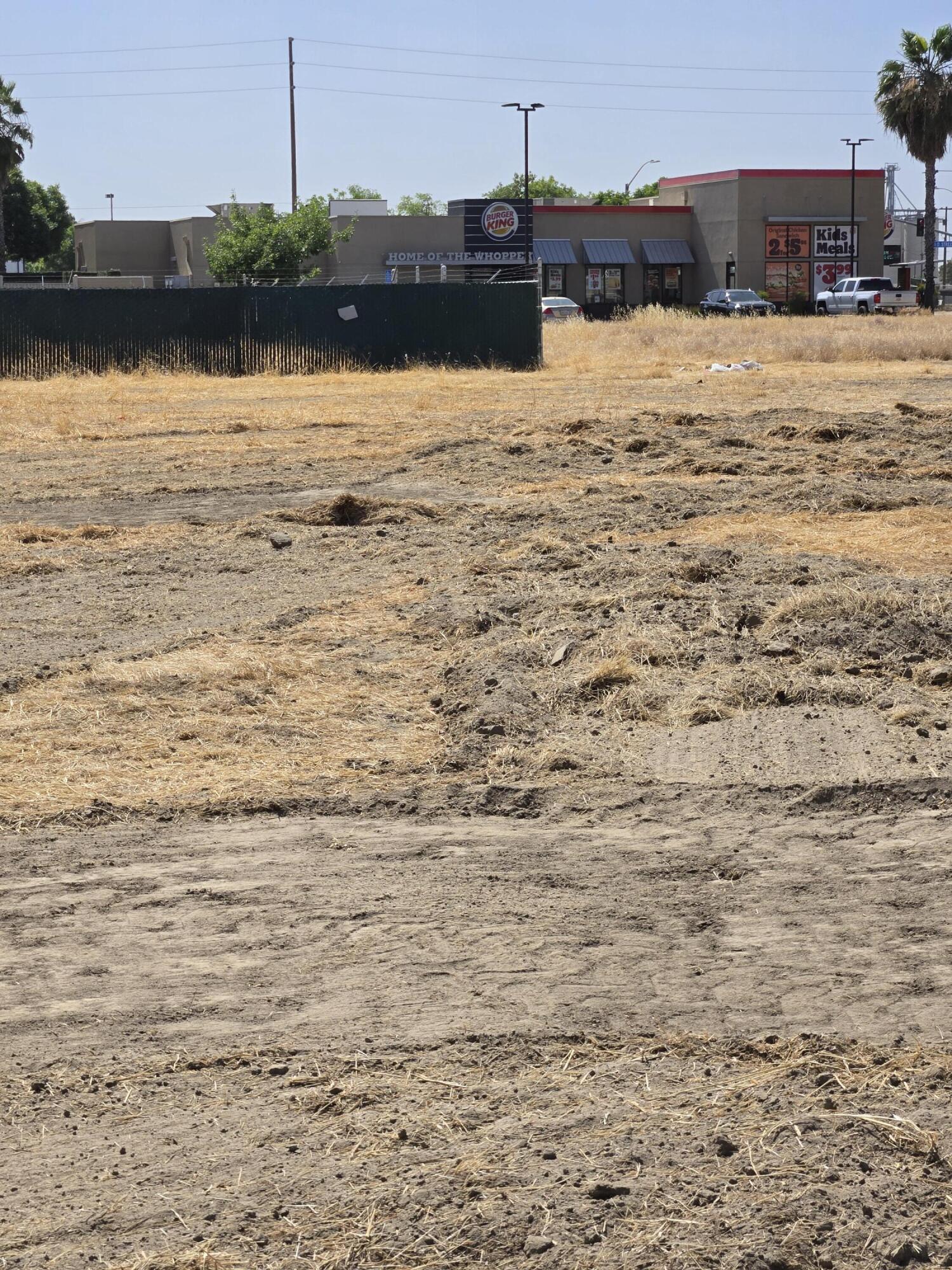 0 Q Place Pl, Tulare, CA 93274