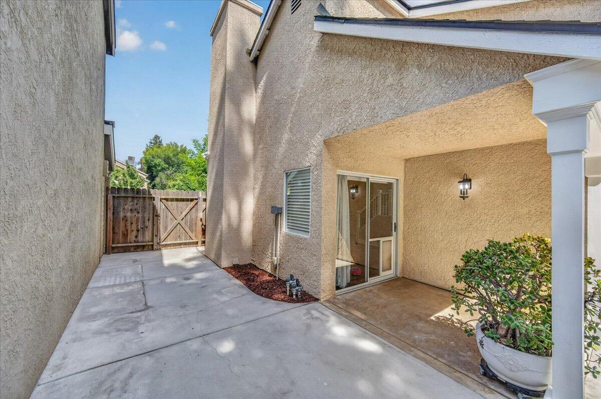 7878 N Meridian Ave, Fresno, CA 93720