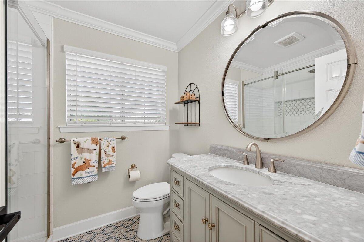 7878 N Meridian Ave, Fresno, CA 93720