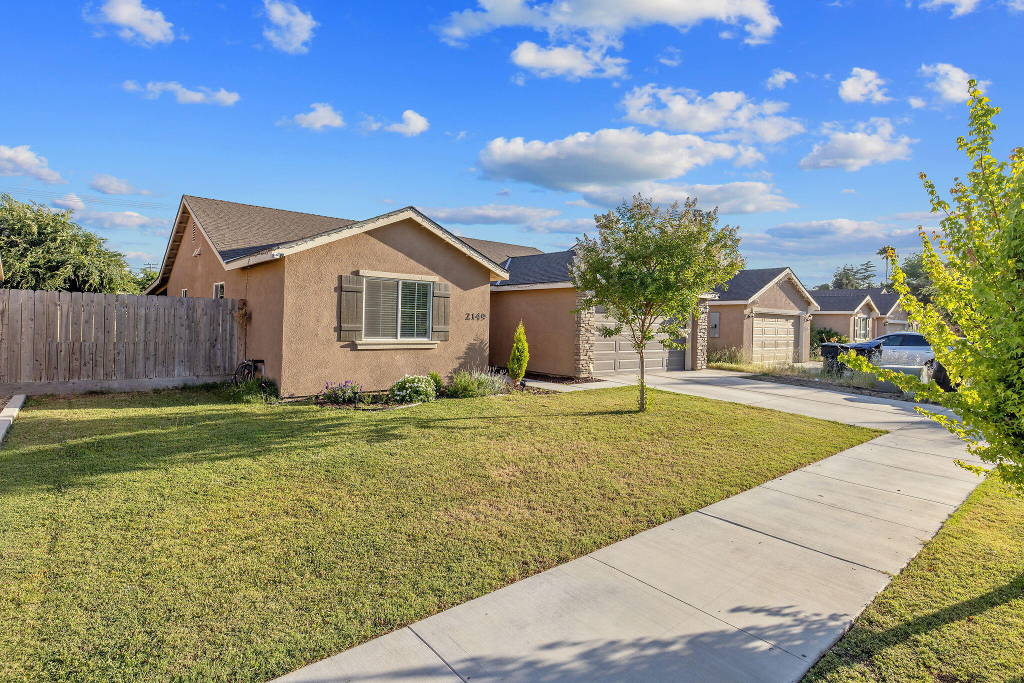 2149 E Delta Ct, Visalia, CA 93292