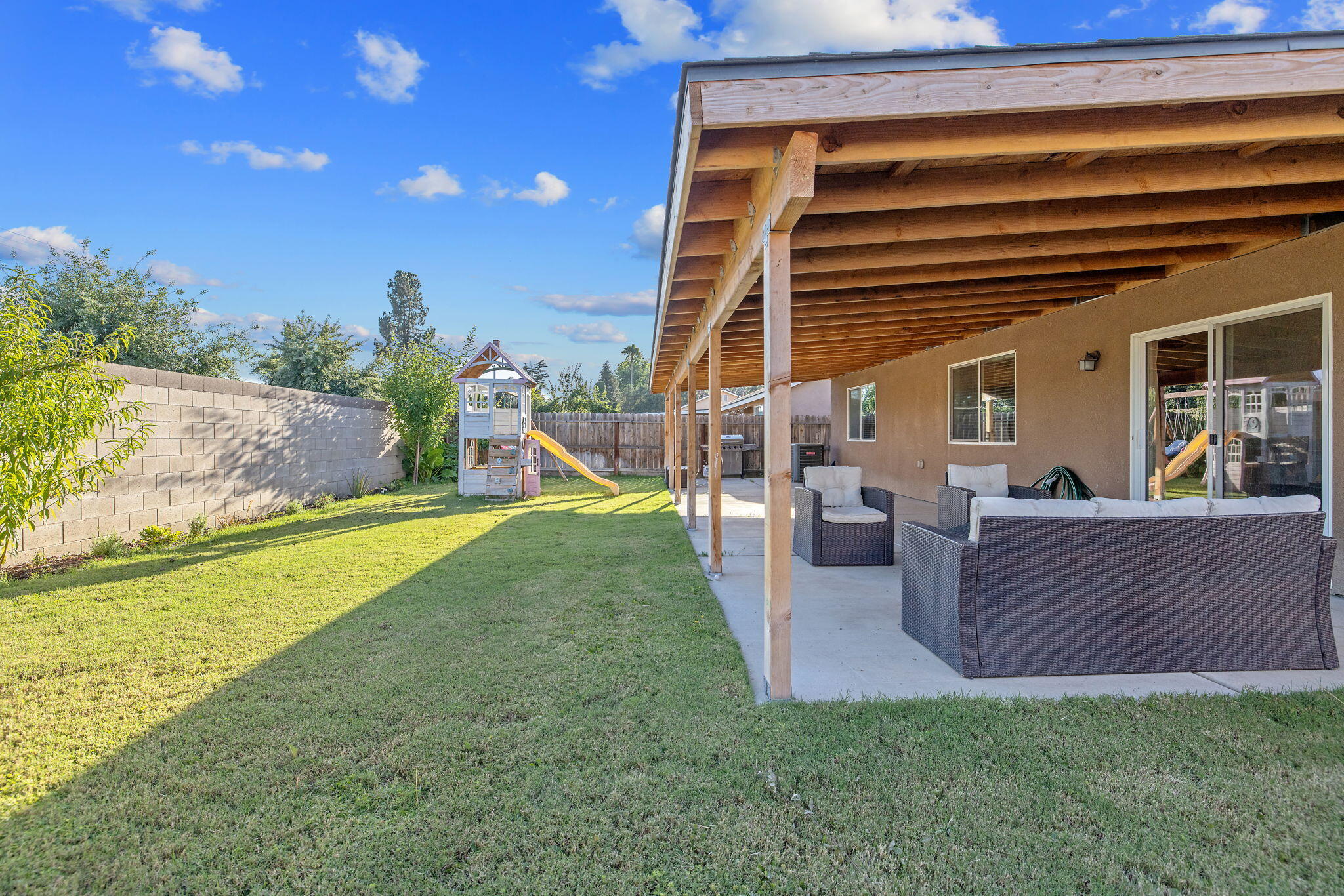 2149 E Delta Ct, Visalia, CA 93292