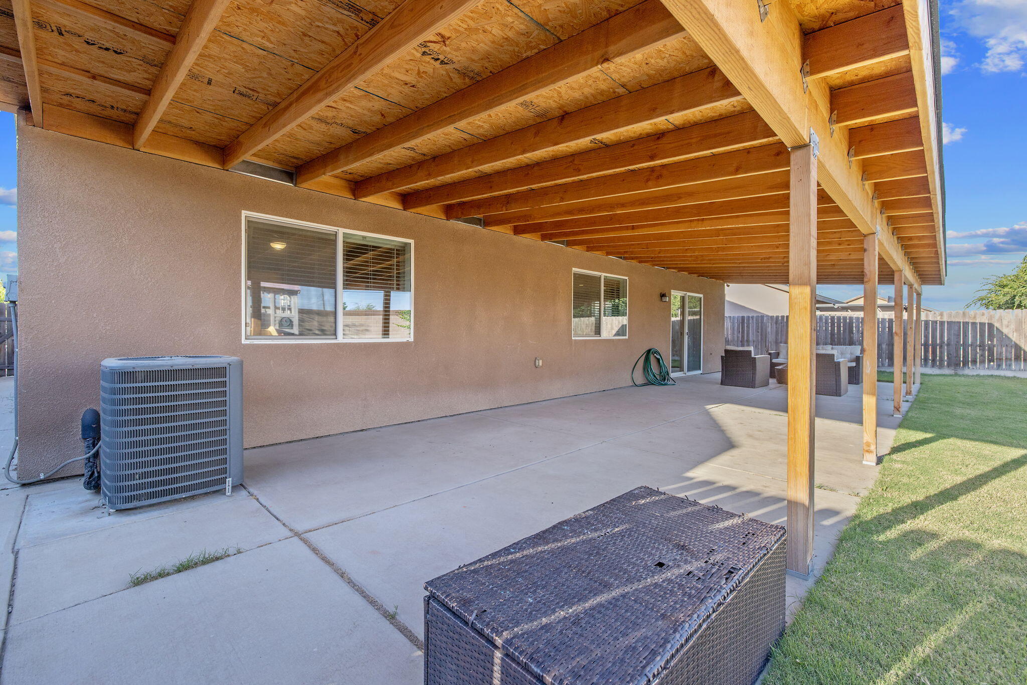 2149 E Delta Ct, Visalia, CA 93292