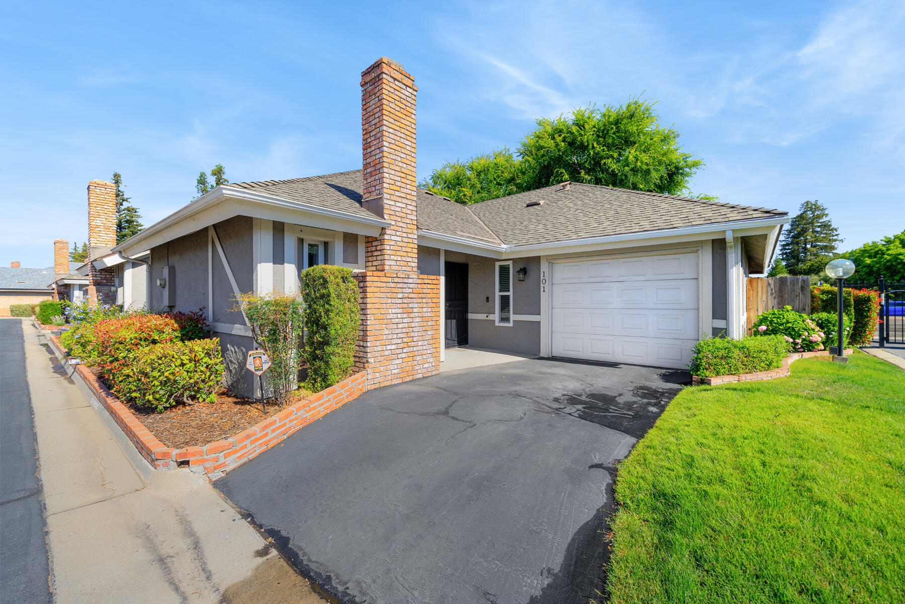 381 E Nees Ave #101, Fresno, CA 93720