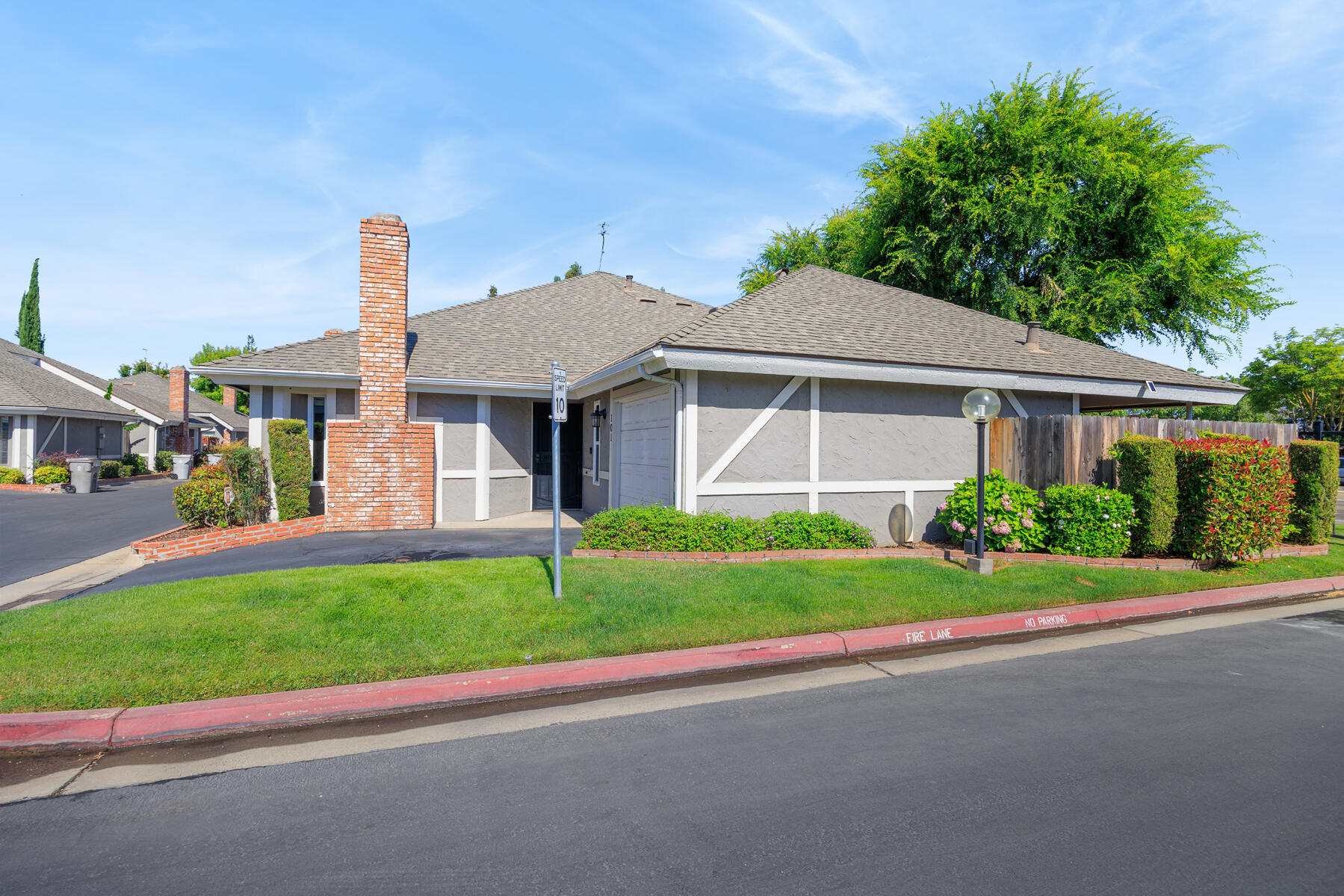 381 E Nees Ave #101, Fresno, CA 93720