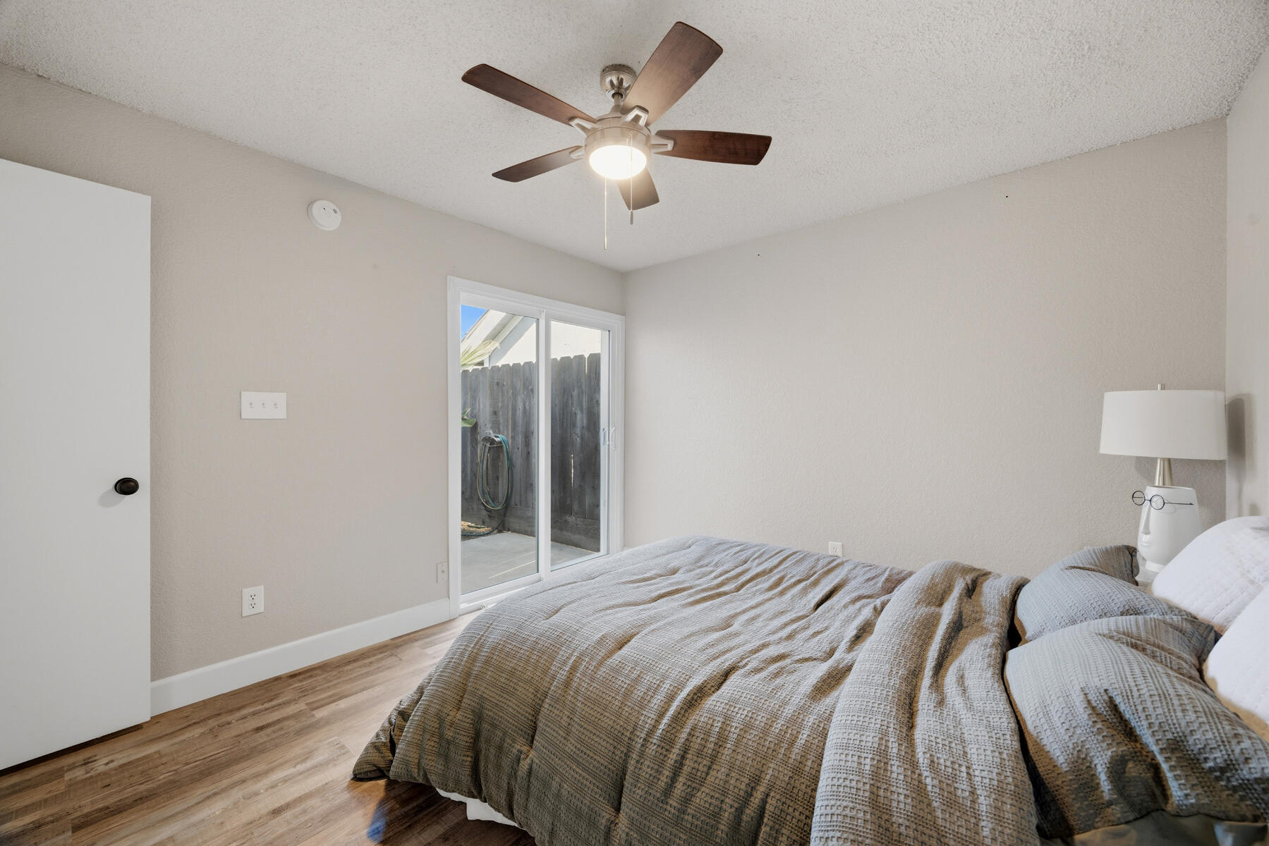 381 E Nees Ave #101, Fresno, CA 93720