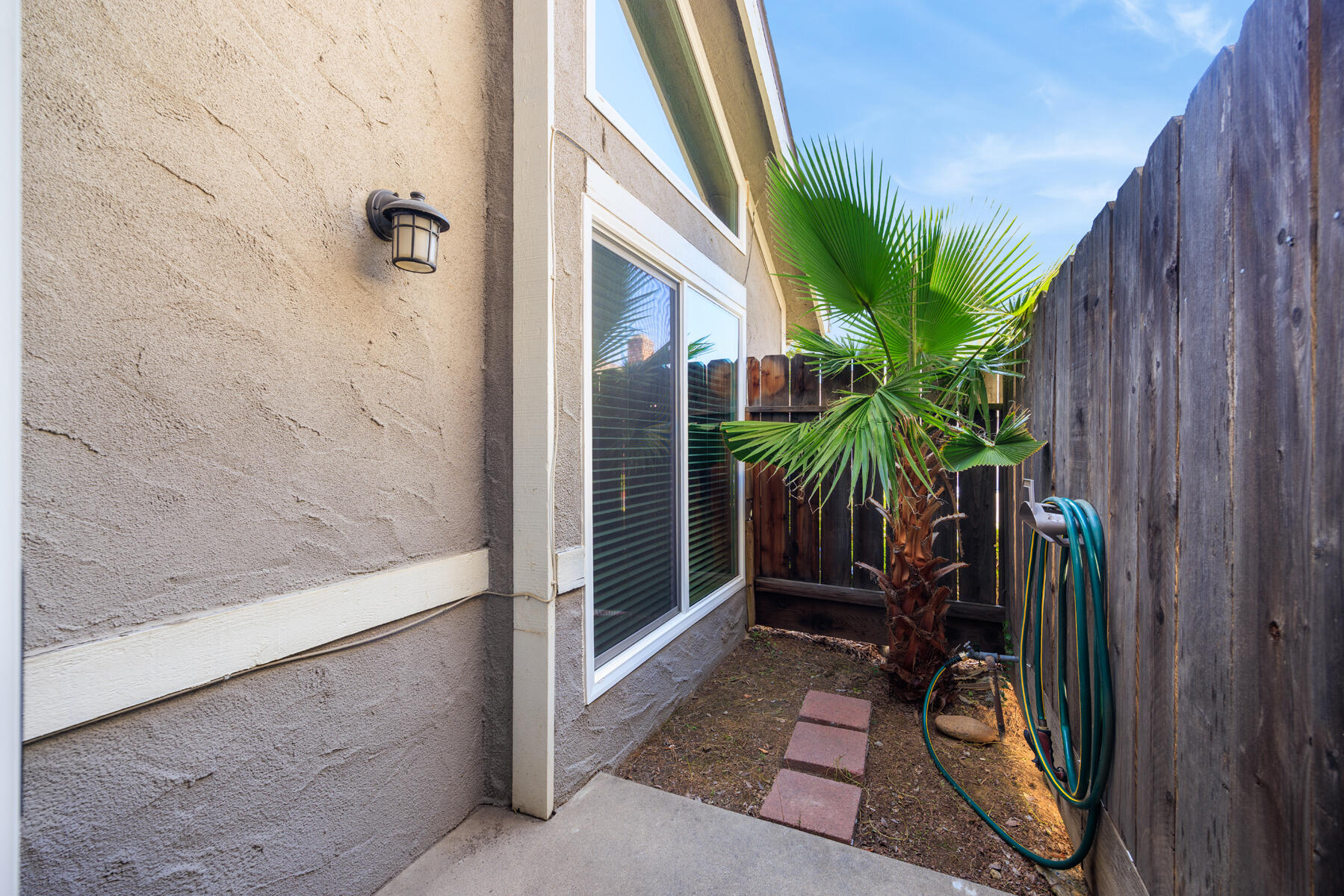 381 E Nees Ave #101, Fresno, CA 93720