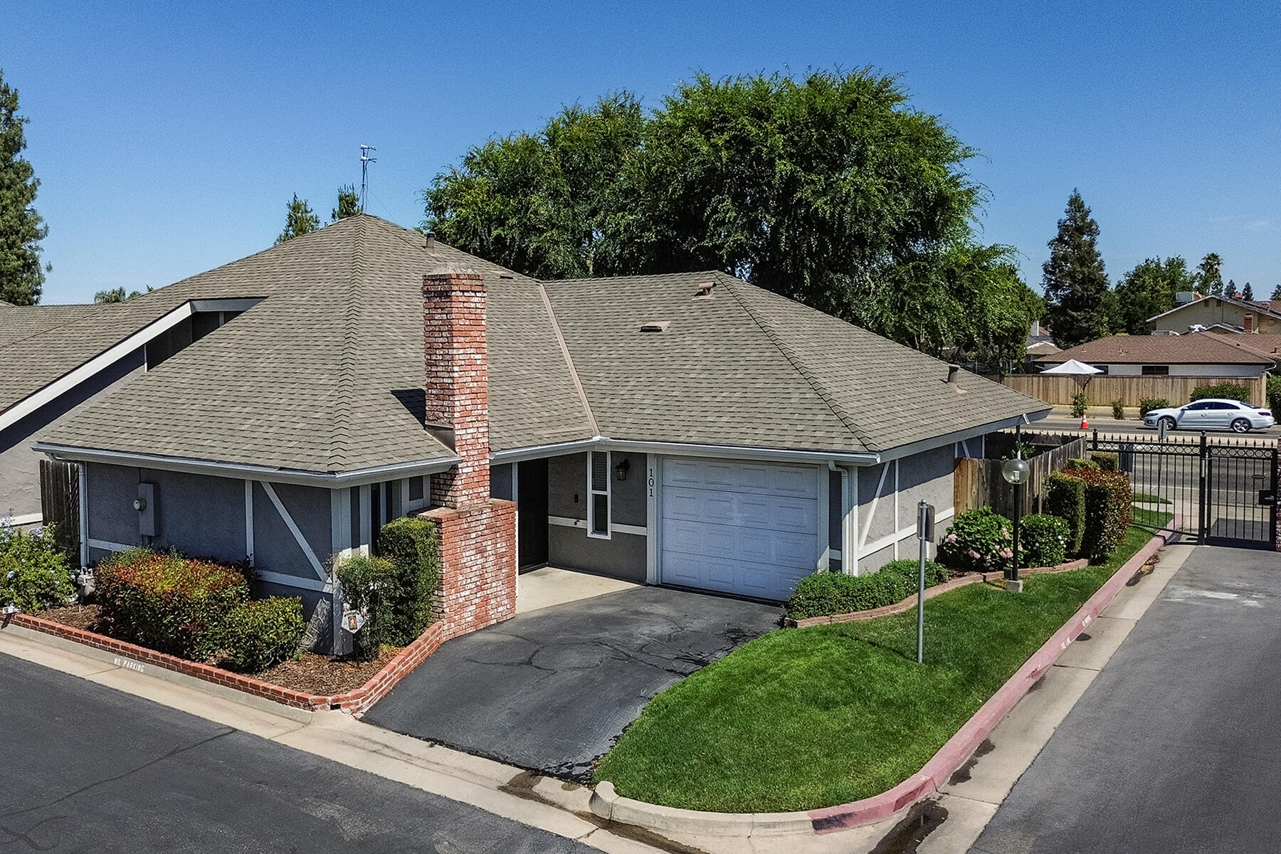 381 E Nees Ave #101, Fresno, CA 93720