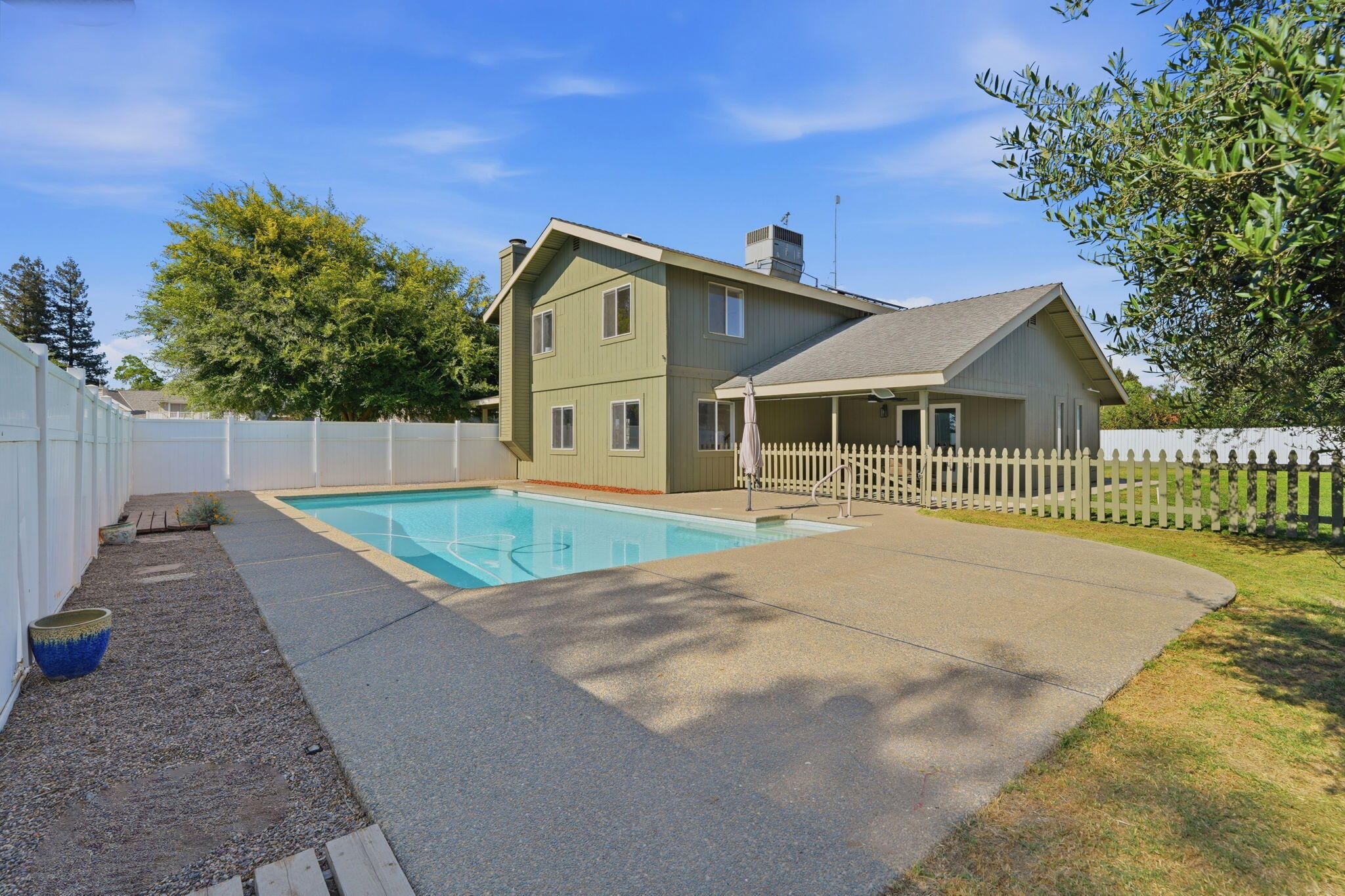 16709 Avenue 264 #a, Visalia, CA 93292