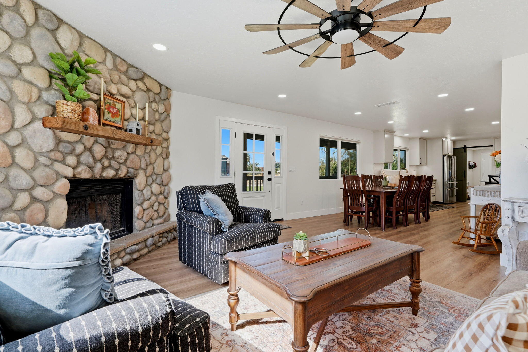 16709 Avenue 264 #a, Visalia, CA 93292