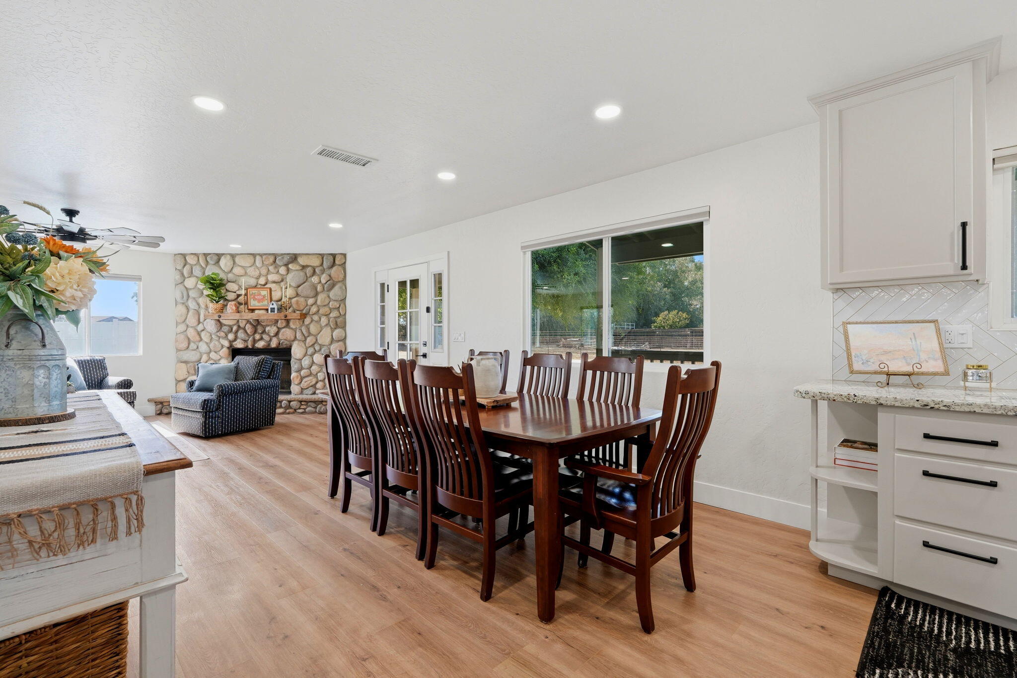 16709 Avenue 264 #a, Visalia, CA 93292