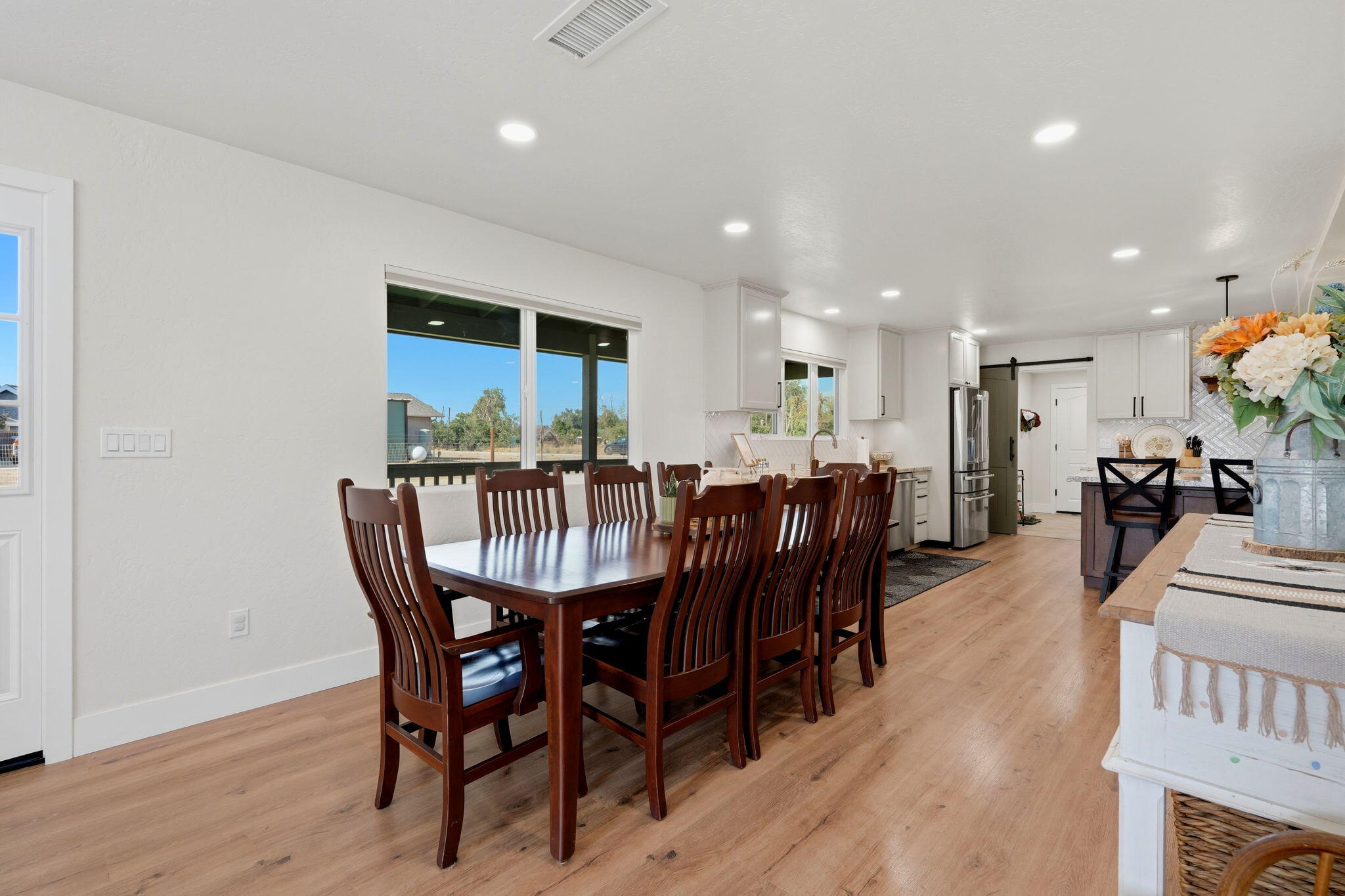 16709 Avenue 264 #a, Visalia, CA 93292