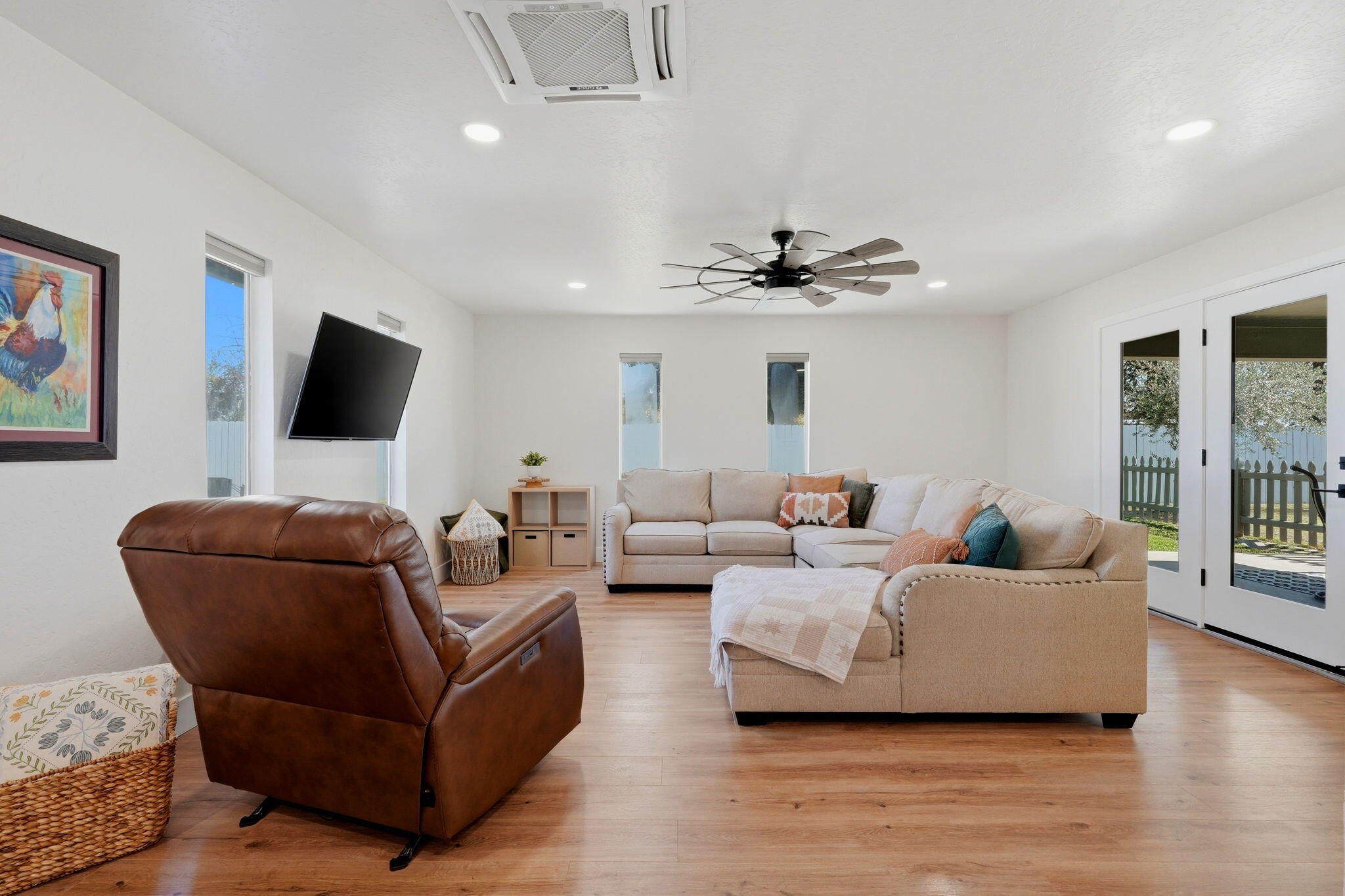 16709 Avenue 264 #a, Visalia, CA 93292