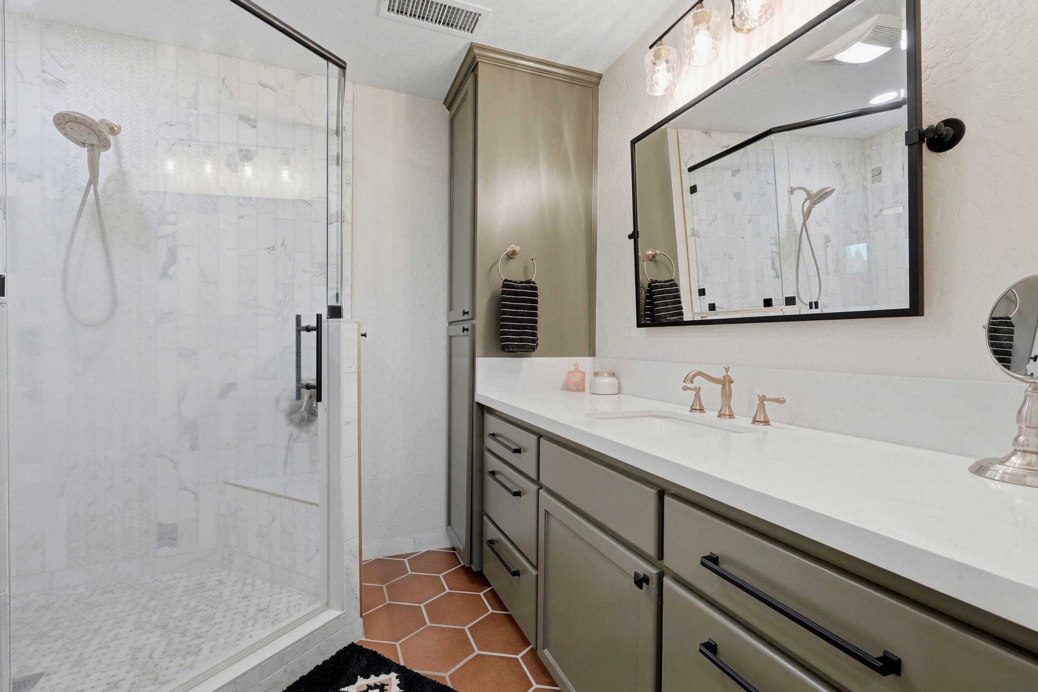 16709 Avenue 264 #a, Visalia, CA 93292