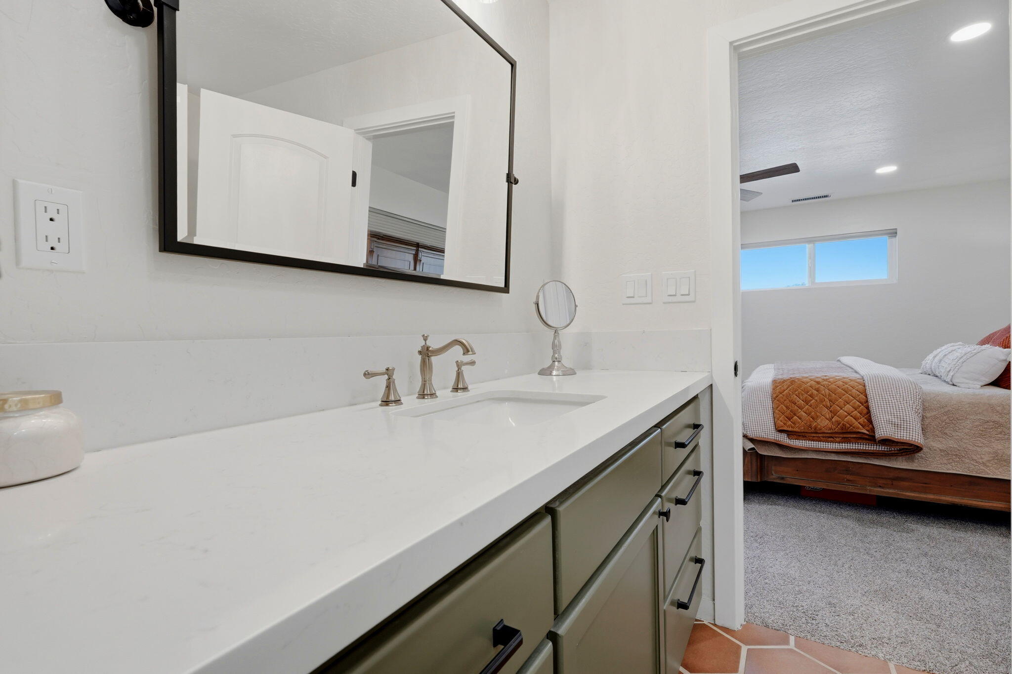 16709 Avenue 264 #a, Visalia, CA 93292