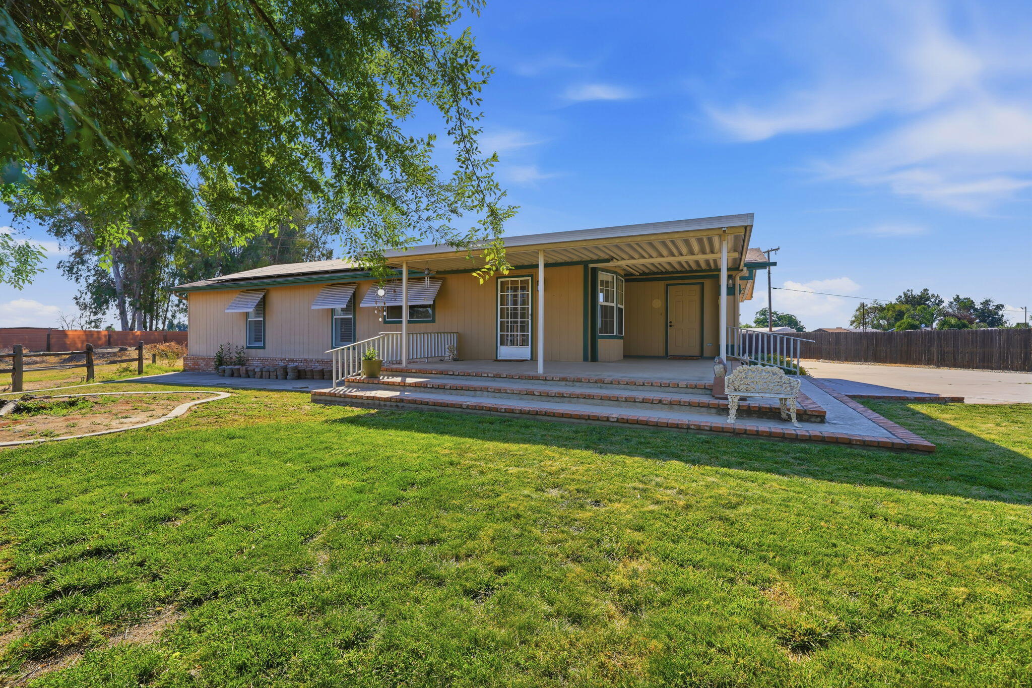16709 Avenue 264 #a, Visalia, CA 93292