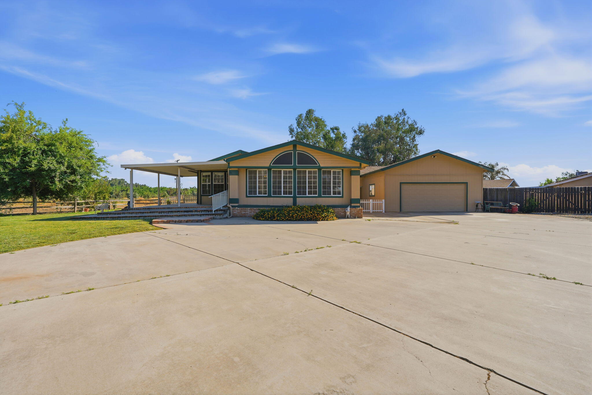 16709 Avenue 264 #a, Visalia, CA 93292