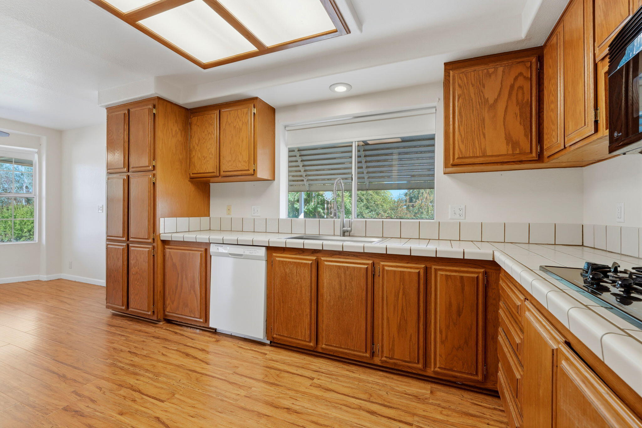 16709 Avenue 264 #a, Visalia, CA 93292
