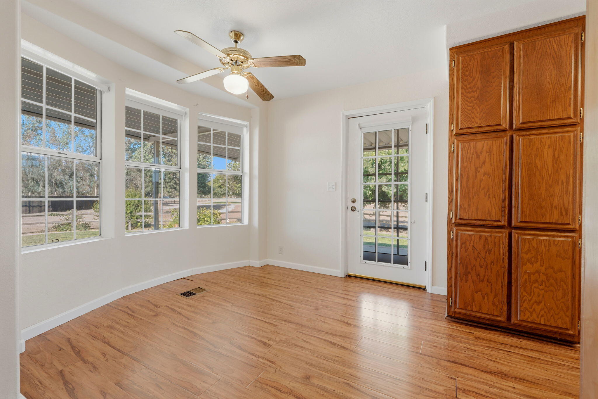 16709 Avenue 264 #a, Visalia, CA 93292