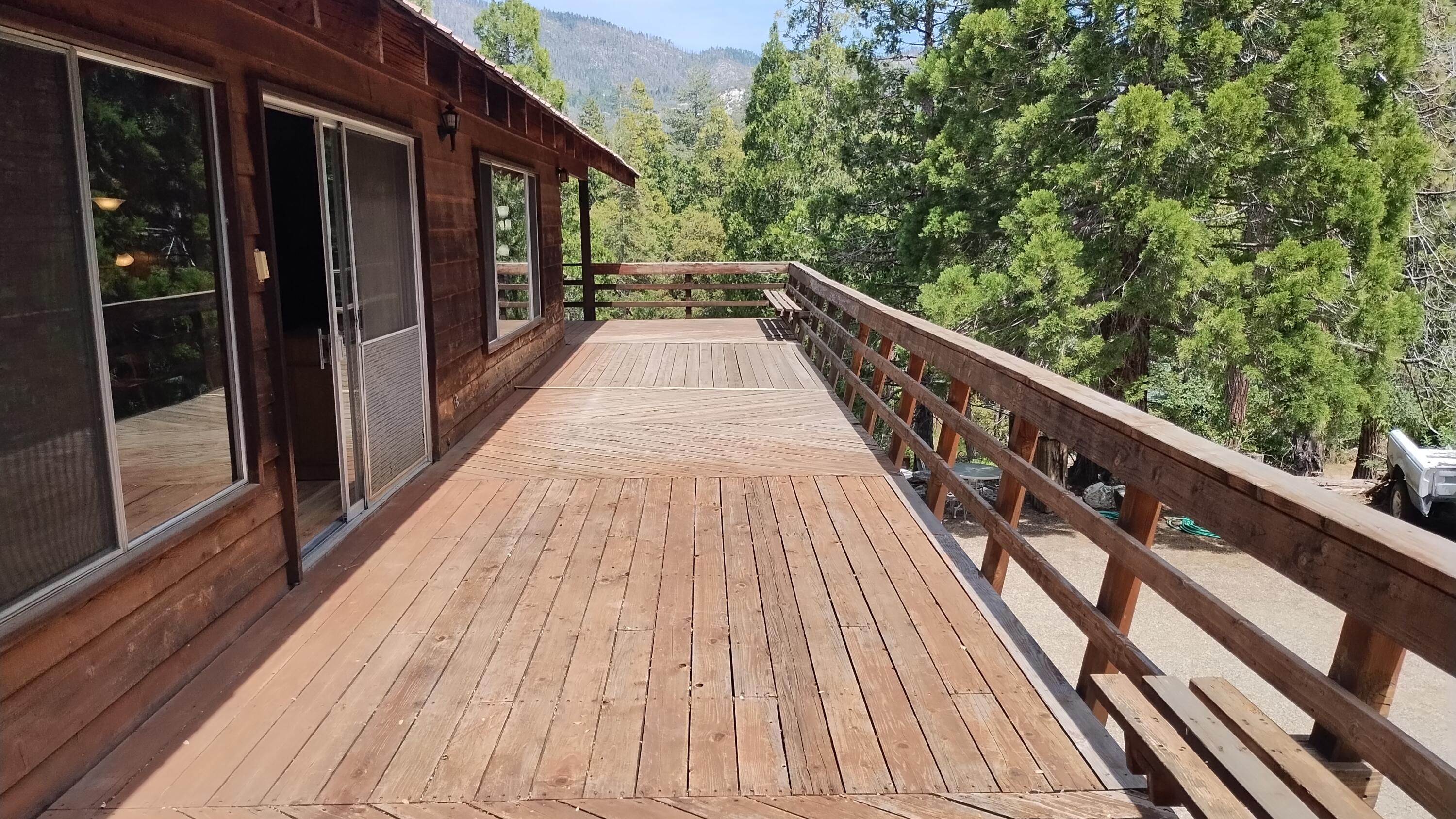 538 Acorn Dr, Camp Nelson, CA 93265
