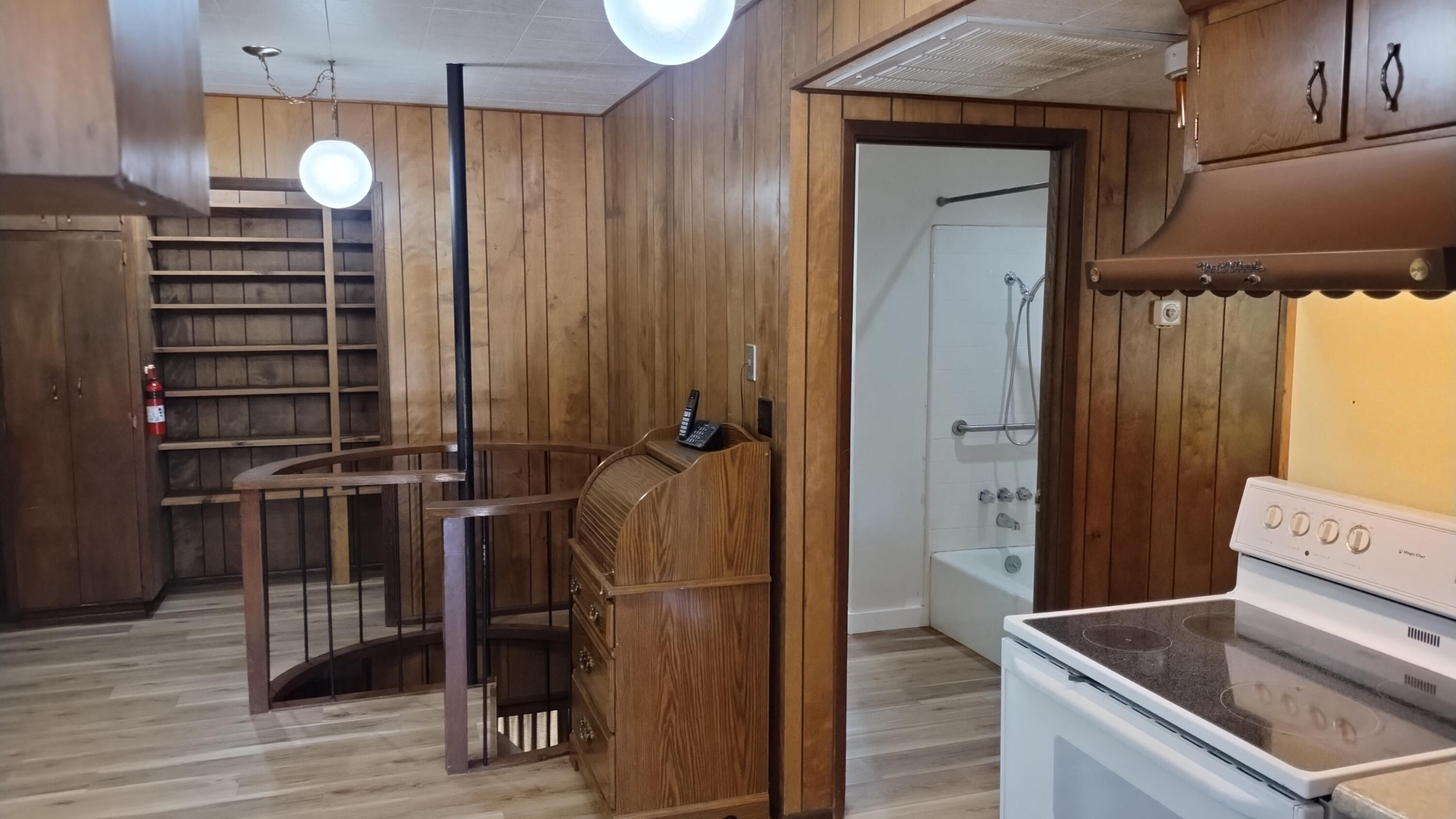 538 Acorn Dr, Camp Nelson, CA 93265