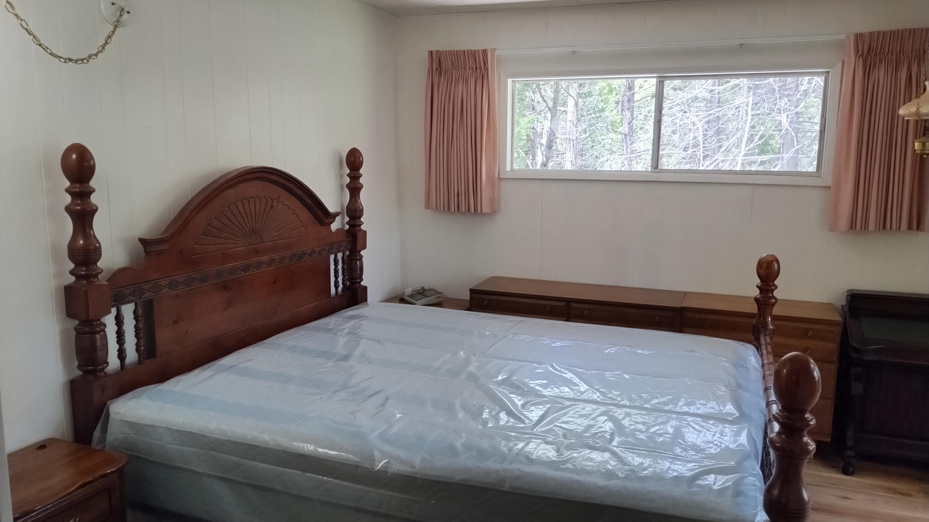 538 Acorn Dr, Camp Nelson, CA 93265