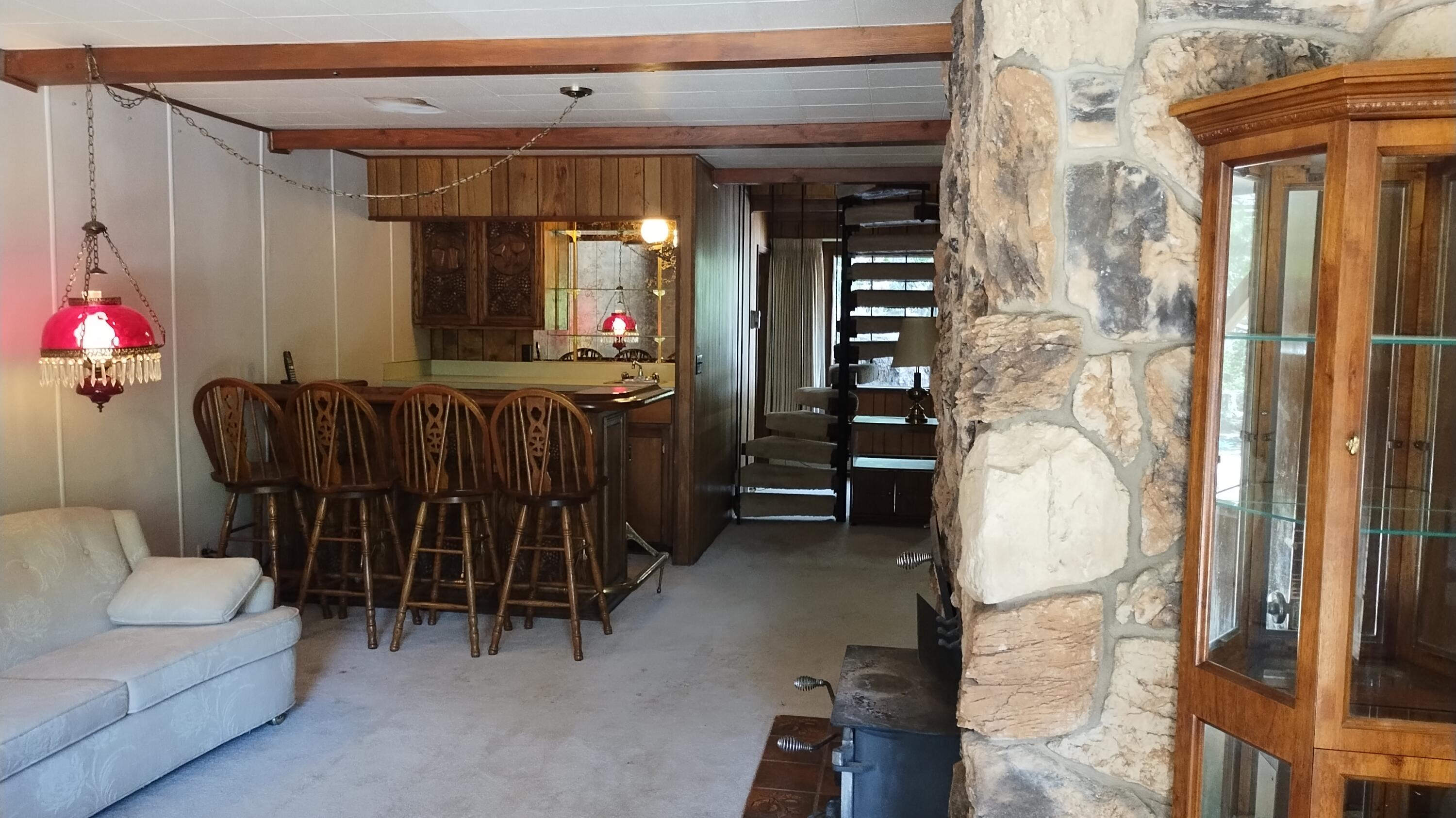 538 Acorn Dr, Camp Nelson, CA 93265