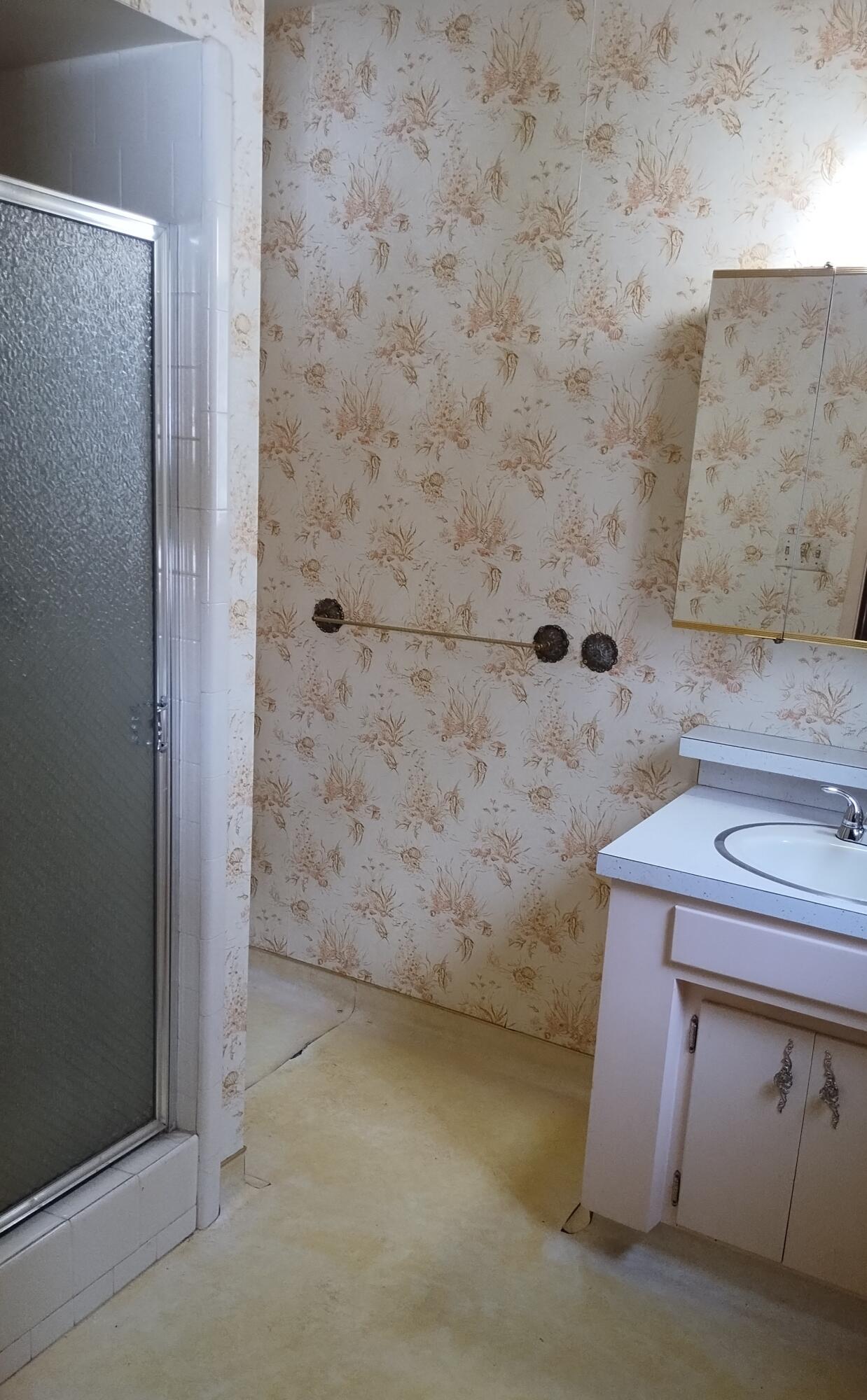 538 Acorn Dr, Camp Nelson, CA 93265