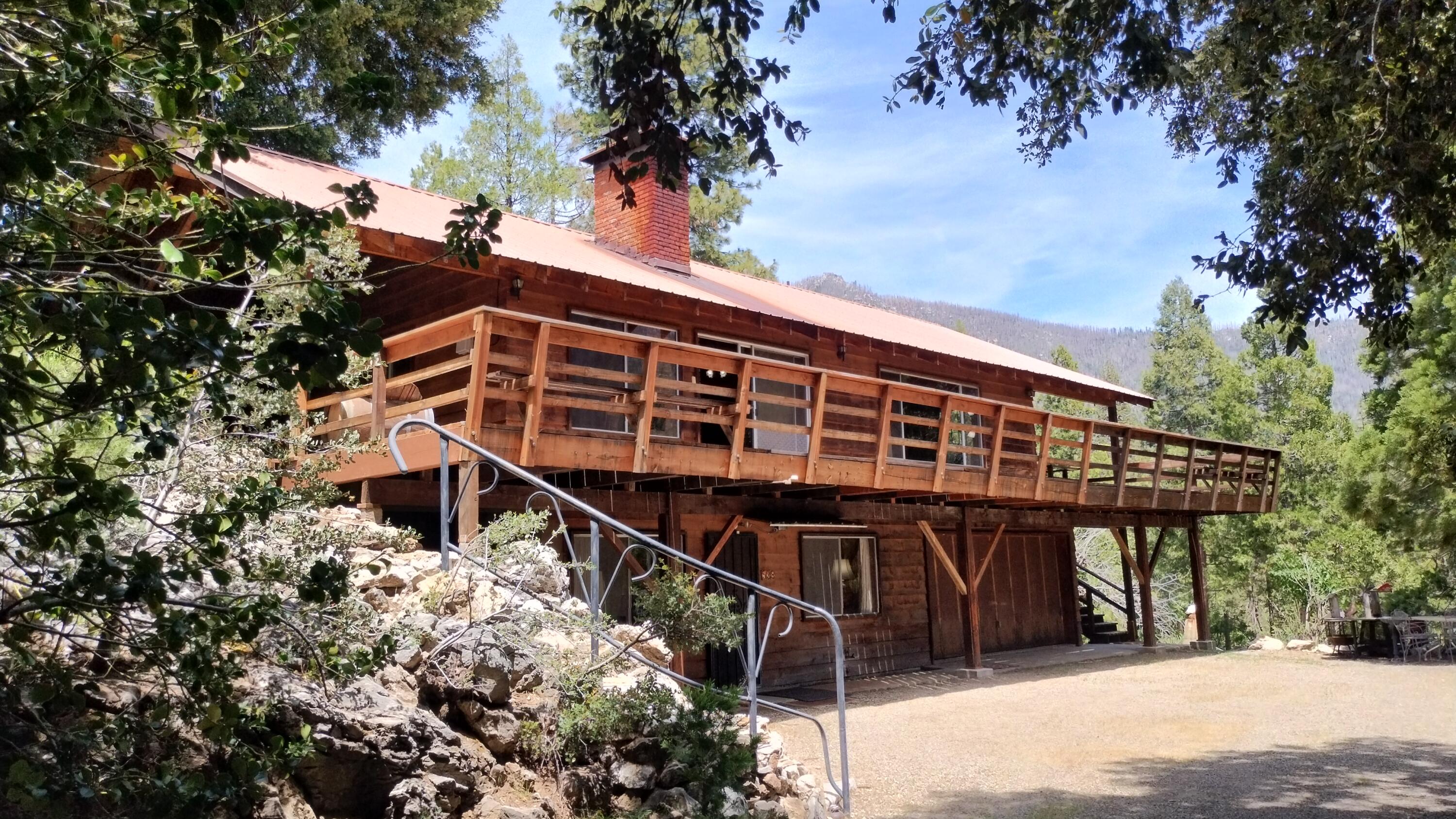 538 Acorn Dr, Camp Nelson, CA 93265