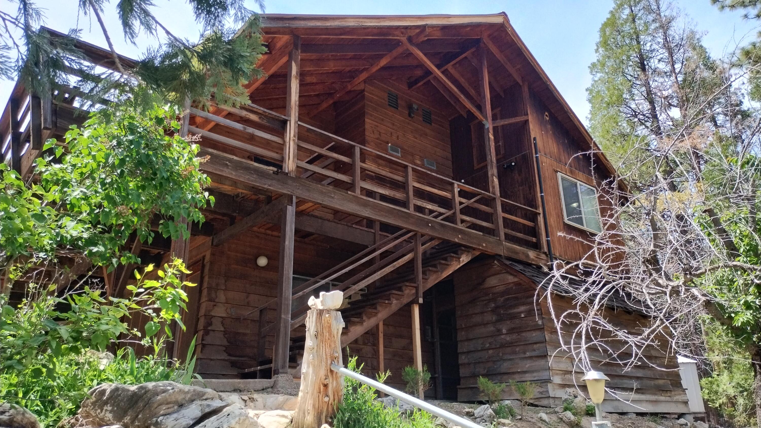 538 Acorn Dr, Camp Nelson, CA 93265