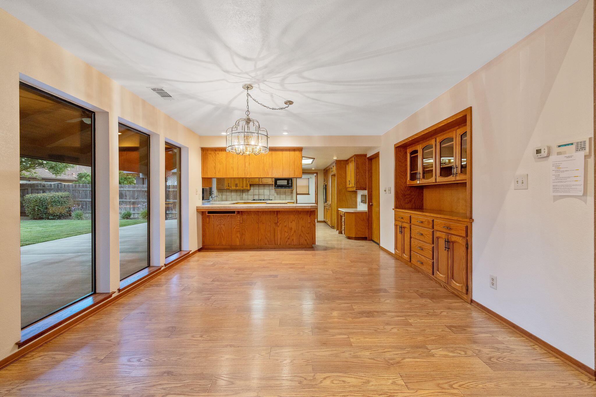 475 E Mercedes Ave, Tulare, CA 93274