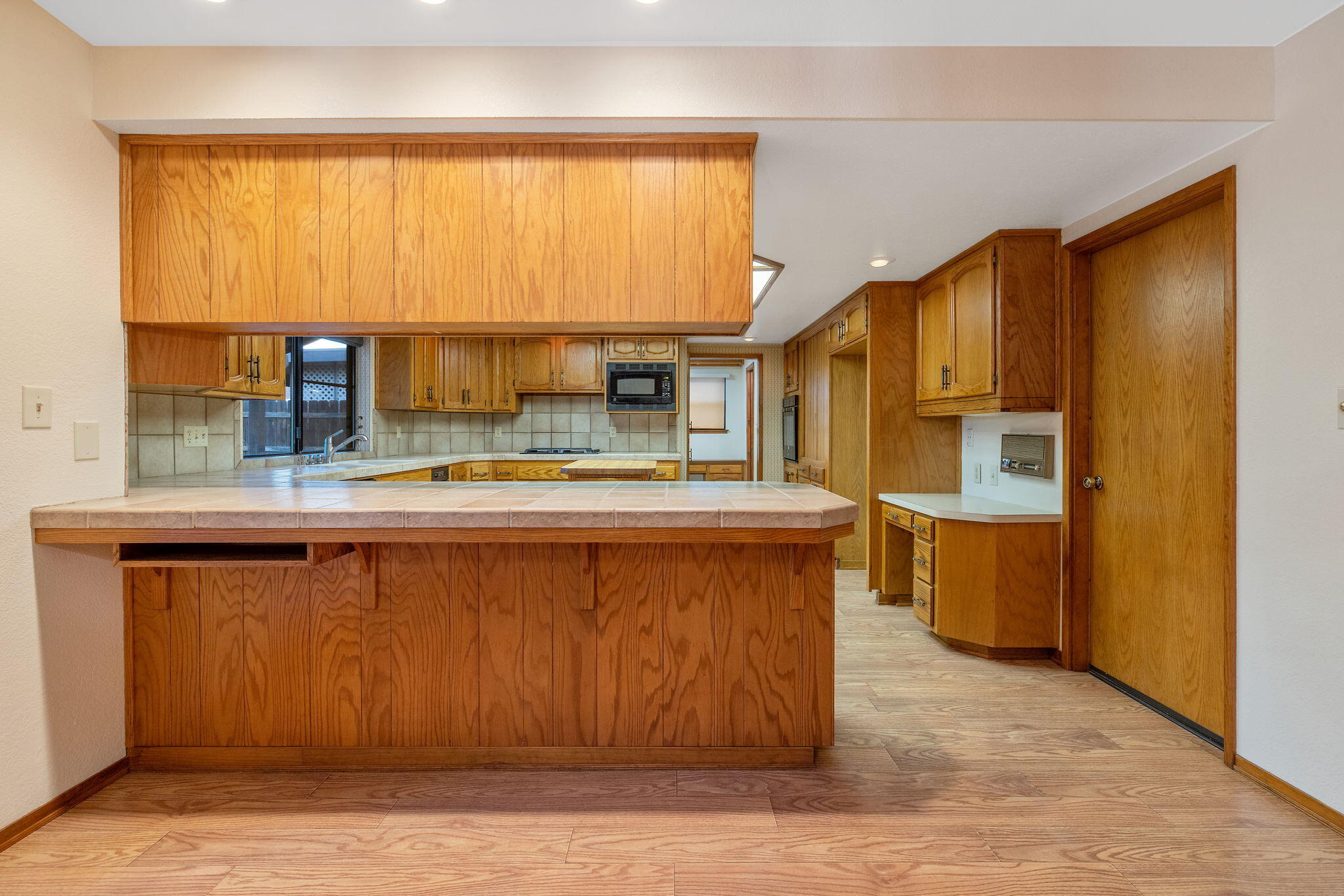 475 E Mercedes Ave, Tulare, CA 93274