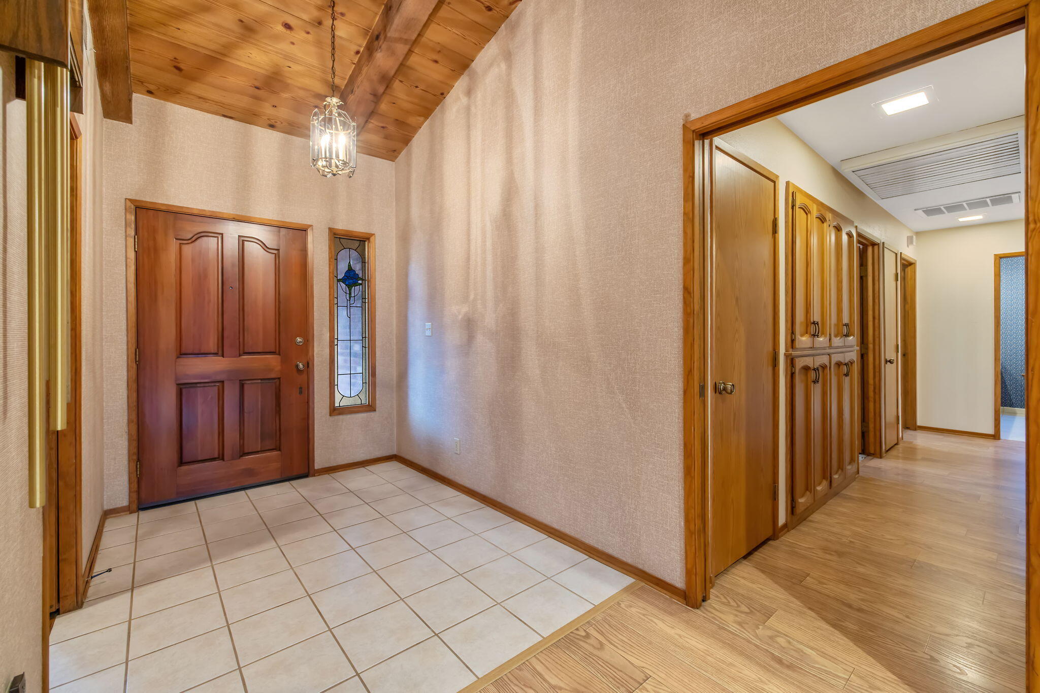 475 E Mercedes Ave, Tulare, CA 93274