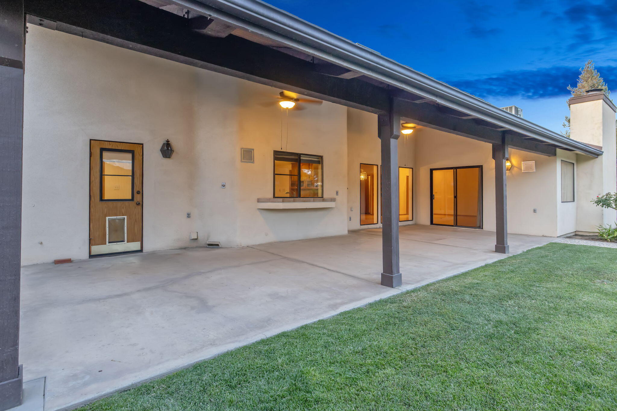 475 E Mercedes Ave, Tulare, CA 93274