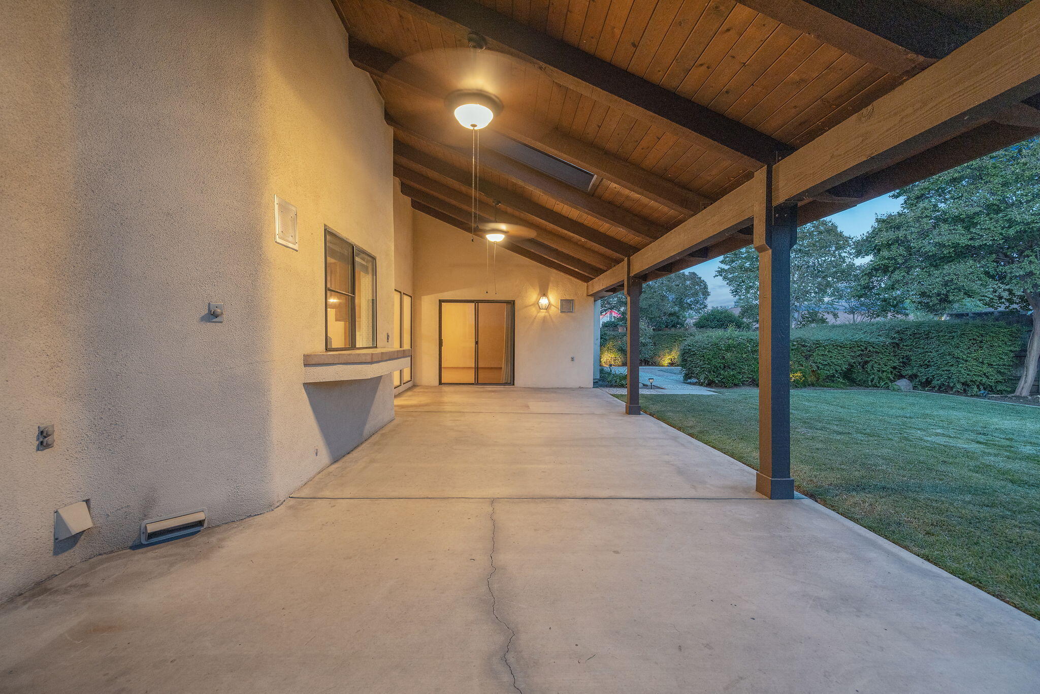 475 E Mercedes Ave, Tulare, CA 93274