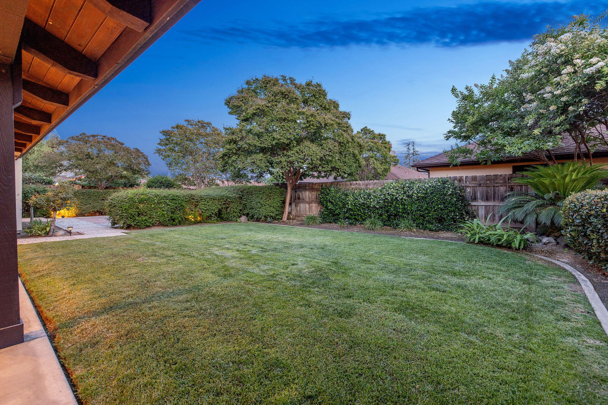 475 E Mercedes Ave, Tulare, CA 93274
