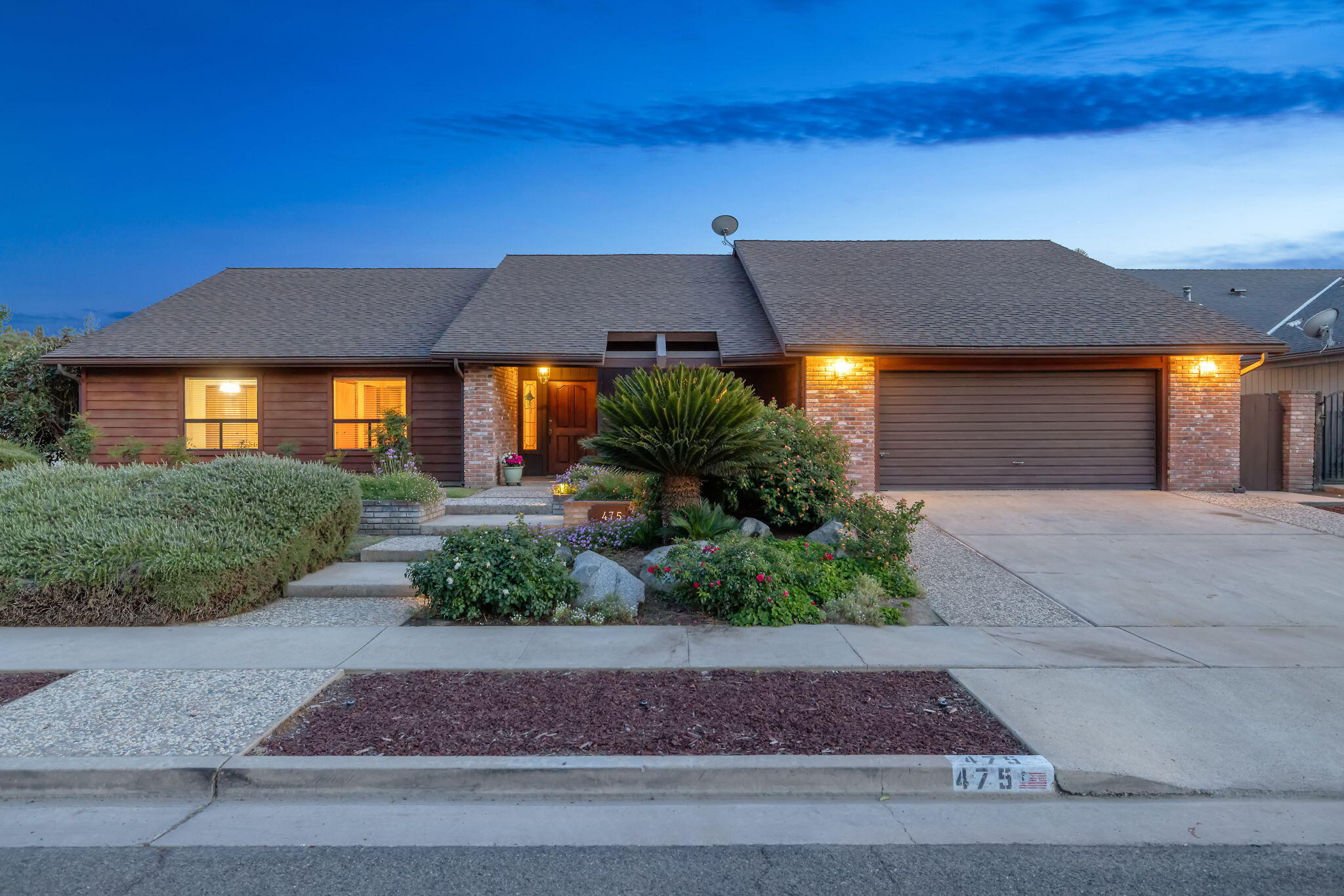 475 E Mercedes Ave, Tulare, CA 93274