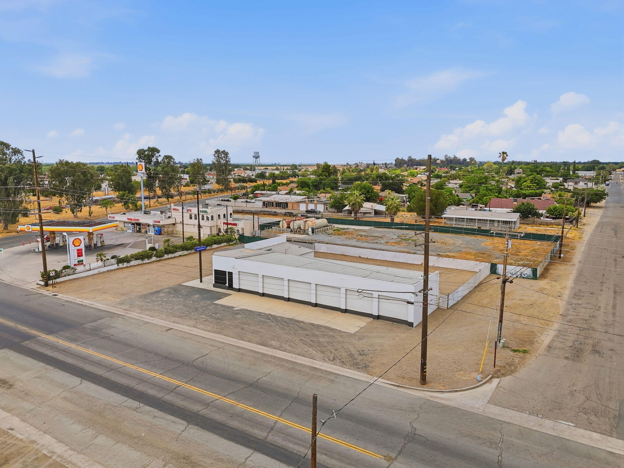654 E Terra Bella Ave, Pixley, CA 93256
