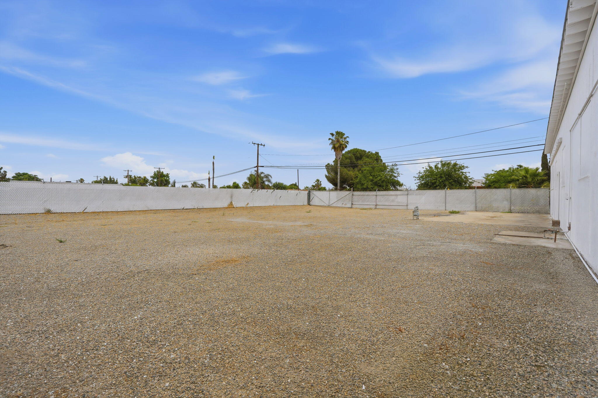 654 E Terra Bella Ave, Pixley, CA 93256