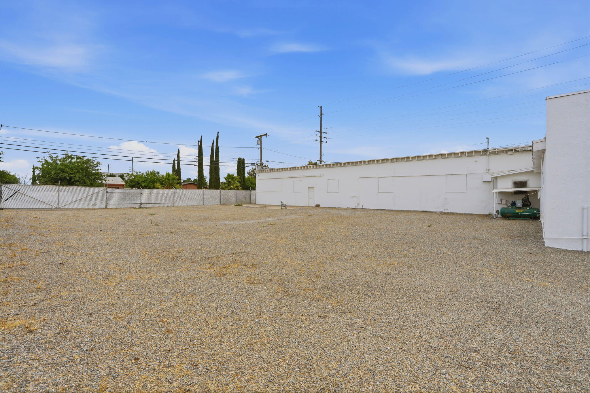 654 E Terra Bella Ave, Pixley, CA 93256