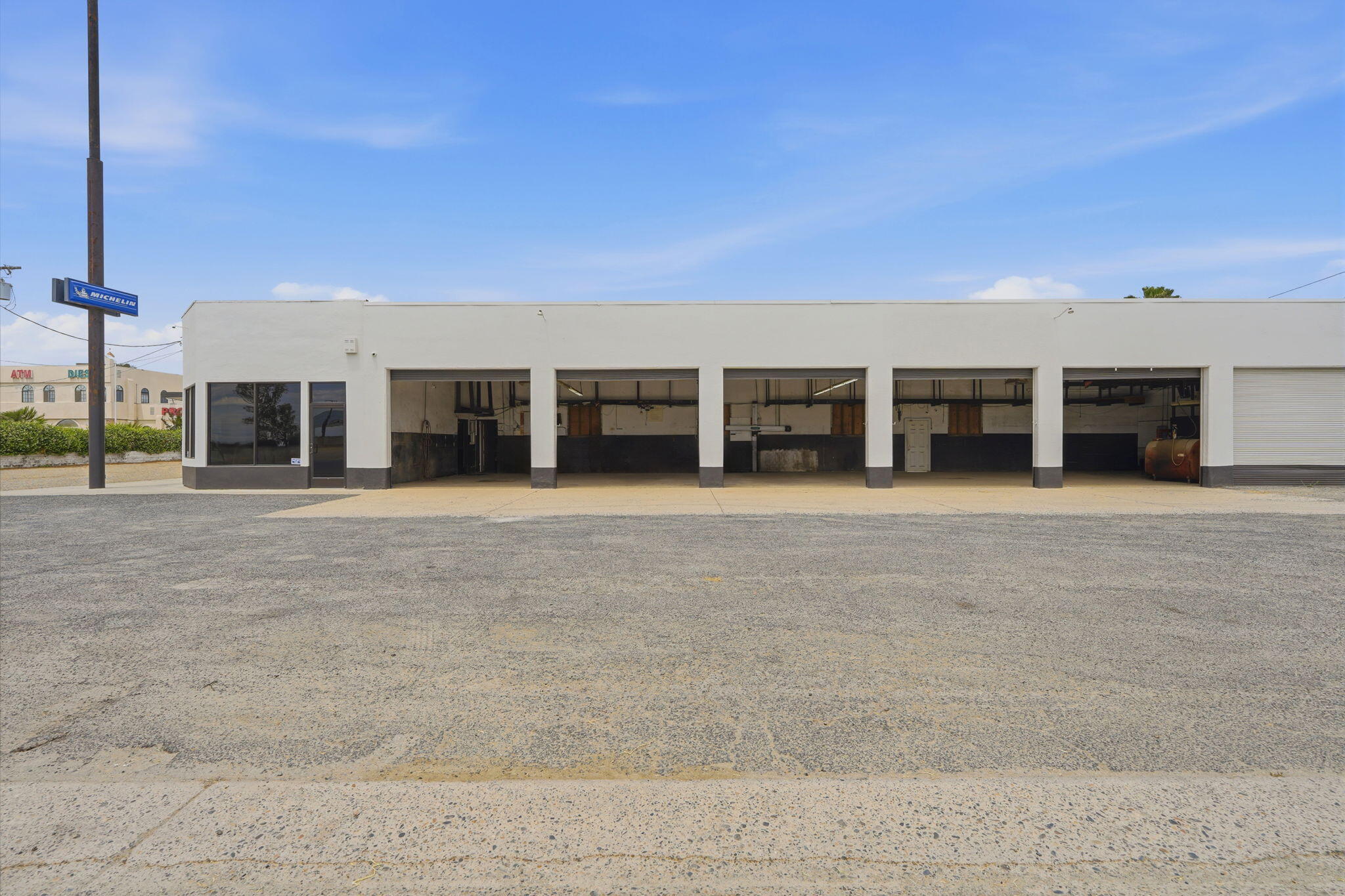 654 E Terra Bella Ave, Pixley, CA 93256