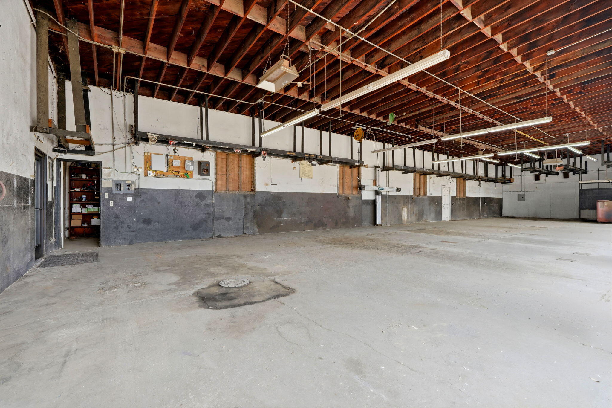 654 E Terra Bella Ave, Pixley, CA 93256