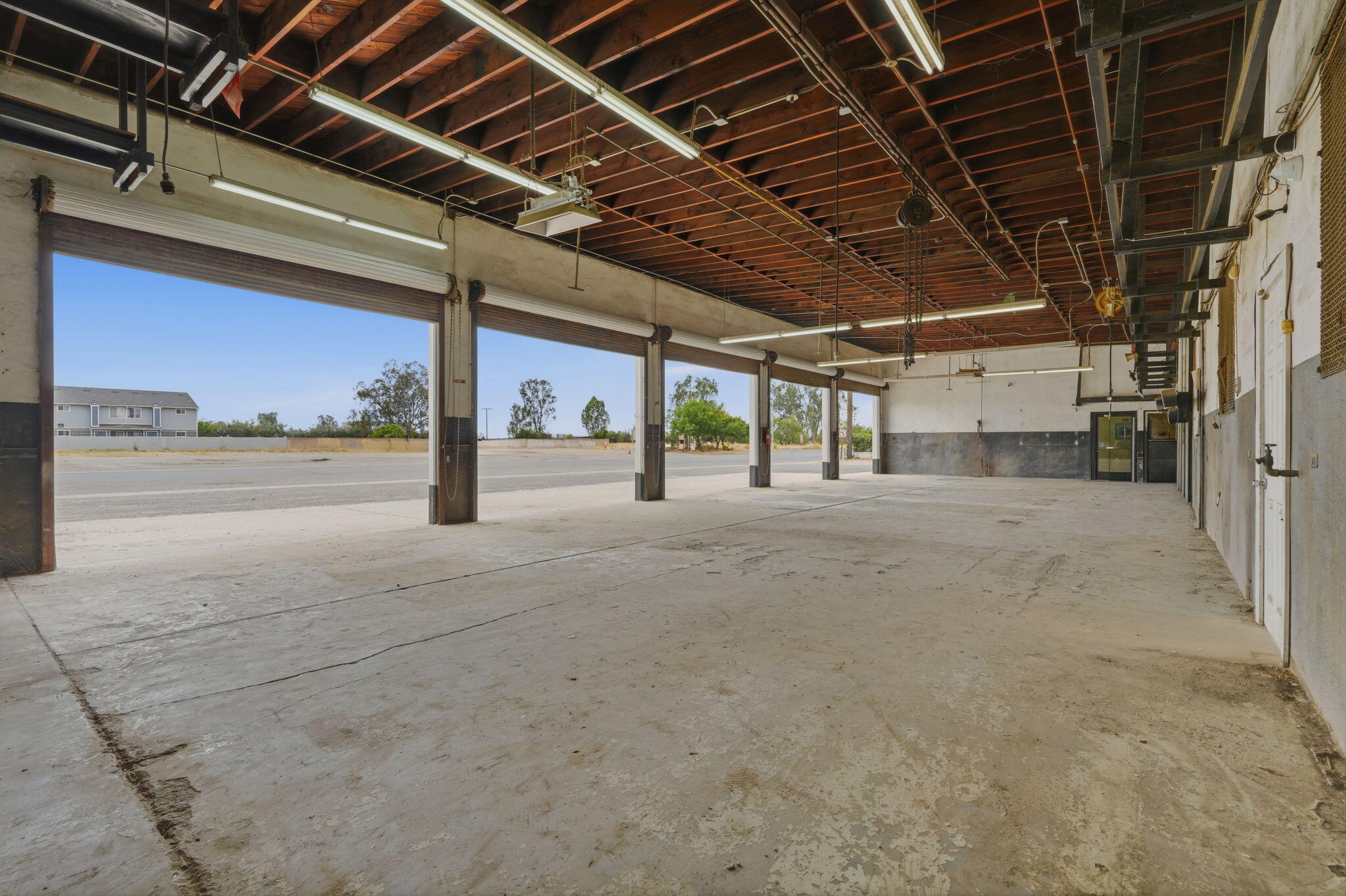 654 E Terra Bella Ave, Pixley, CA 93256