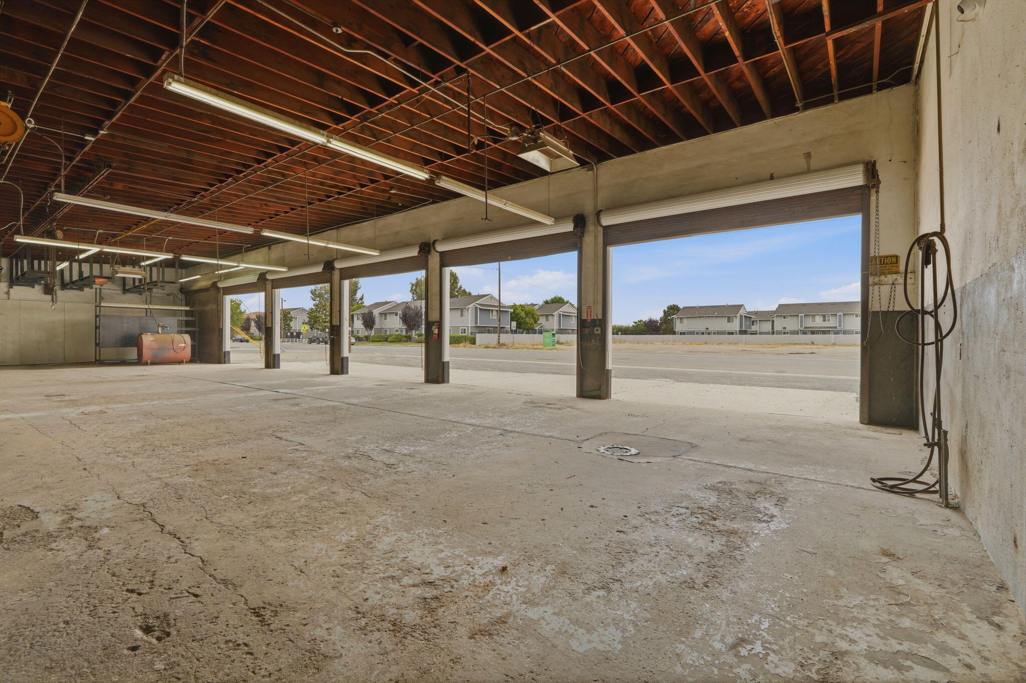 654 E Terra Bella Ave, Pixley, CA 93256