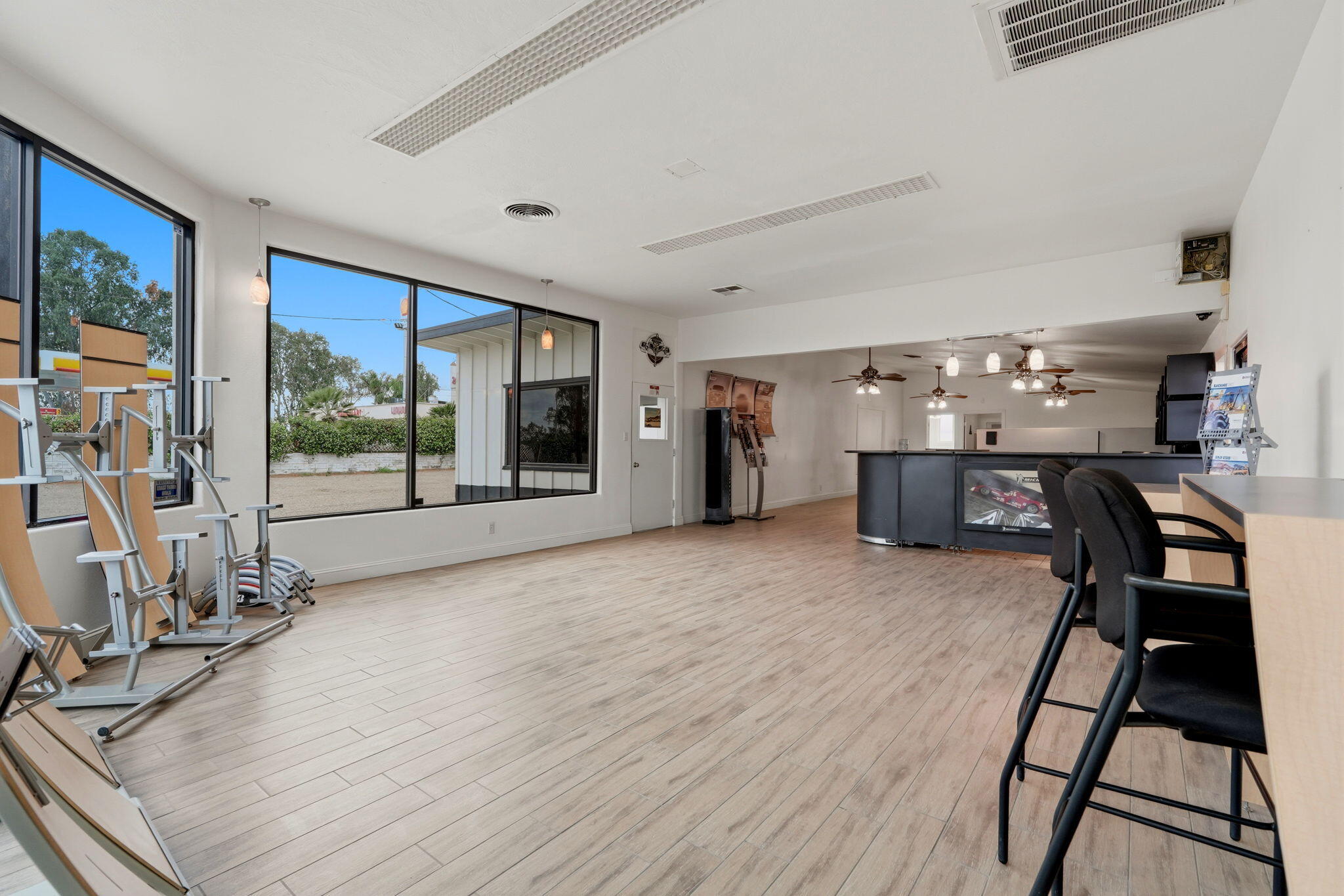654 E Terra Bella Ave, Pixley, CA 93256