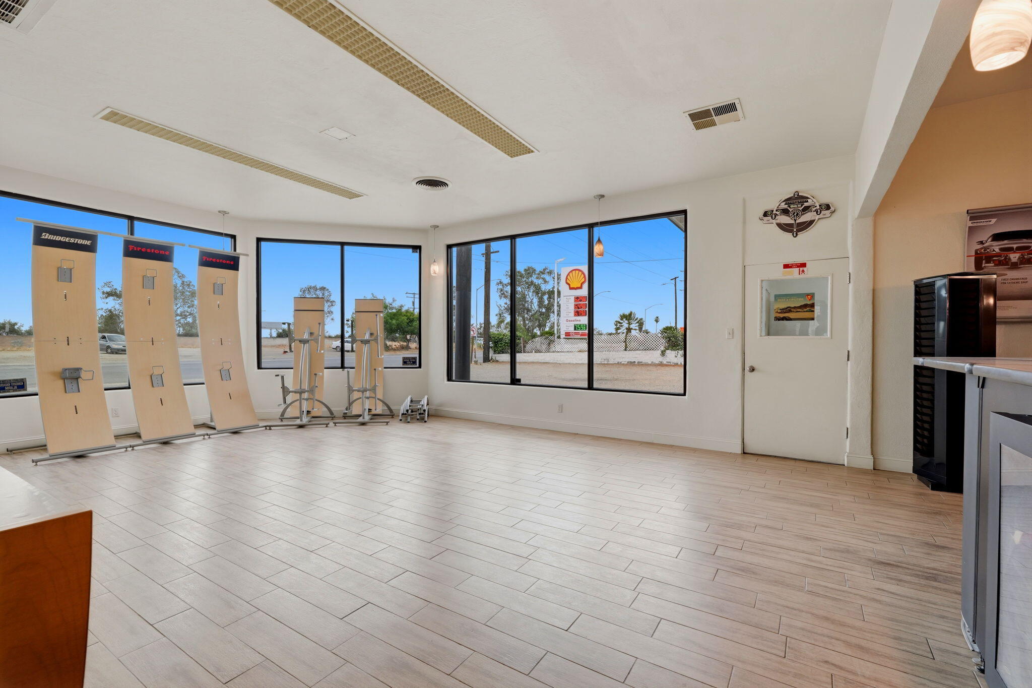 654 E Terra Bella Ave, Pixley, CA 93256