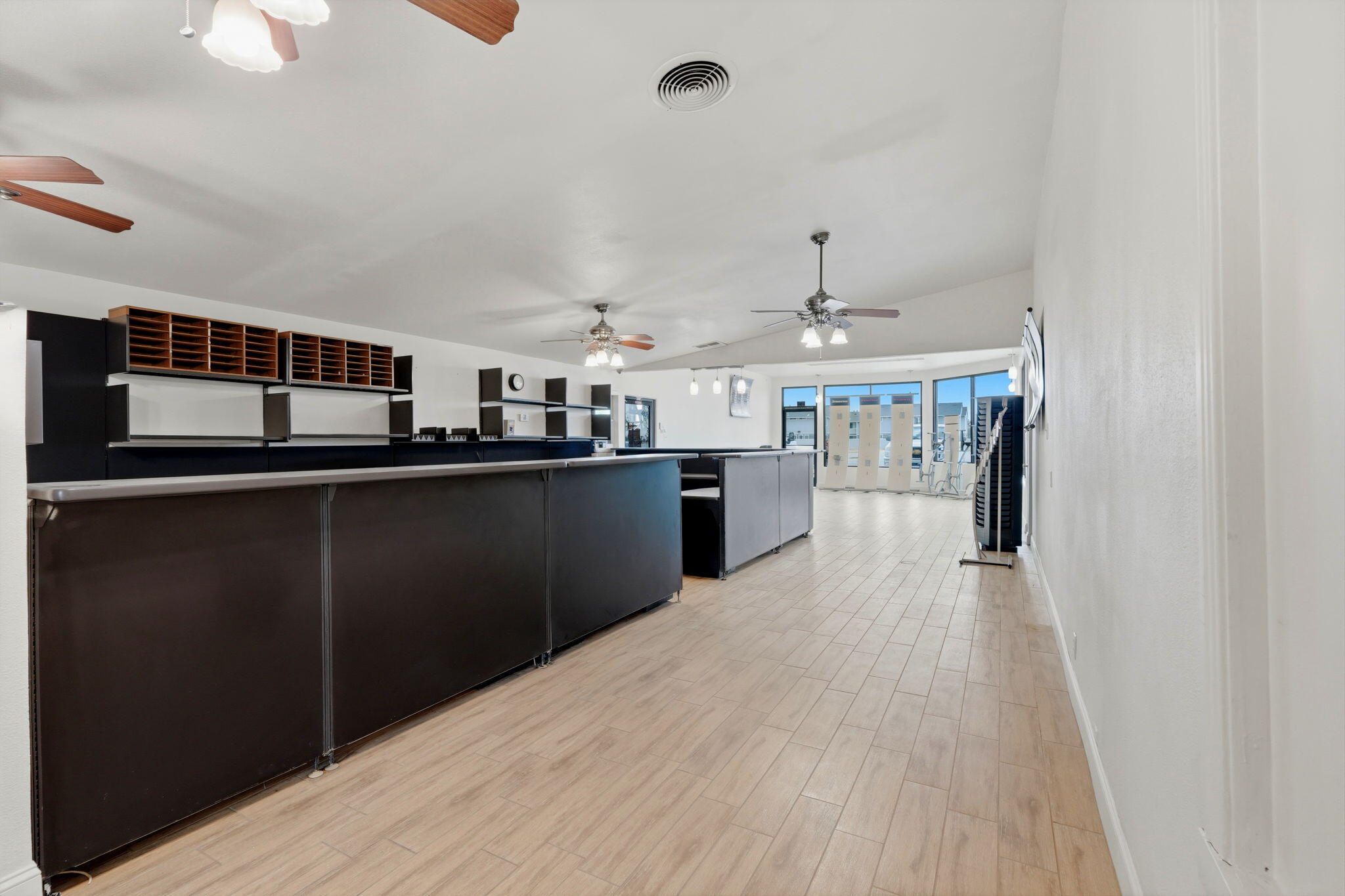 654 E Terra Bella Ave, Pixley, CA 93256