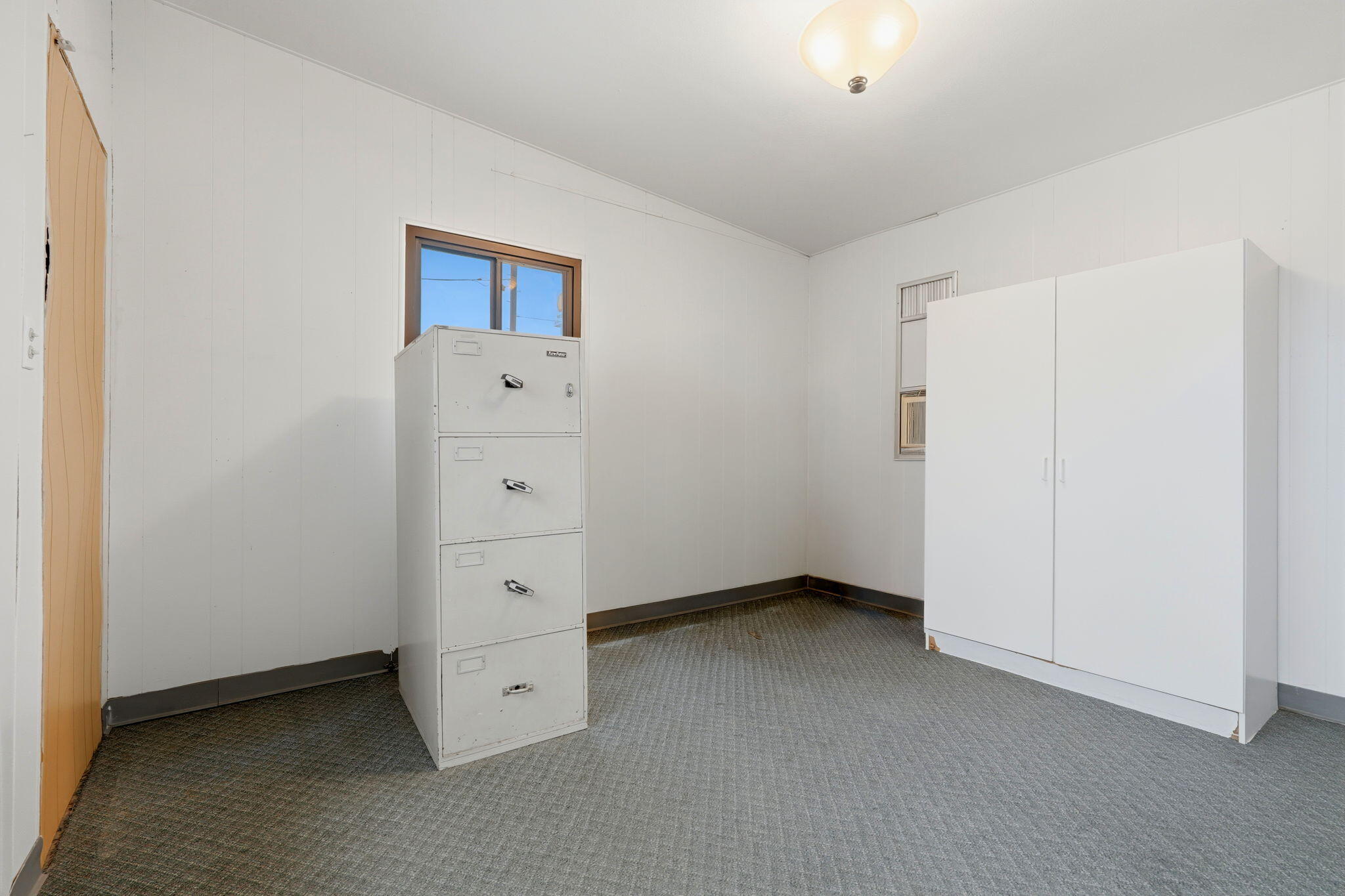 654 E Terra Bella Ave, Pixley, CA 93256