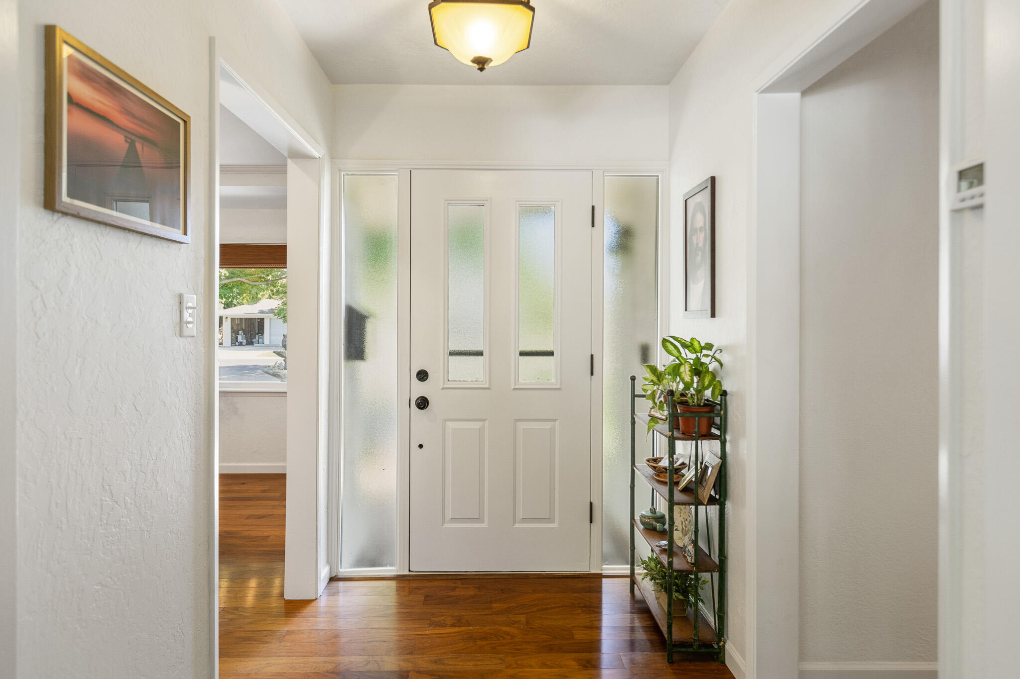 1610 W Meadow Ave, Visalia, CA 93277